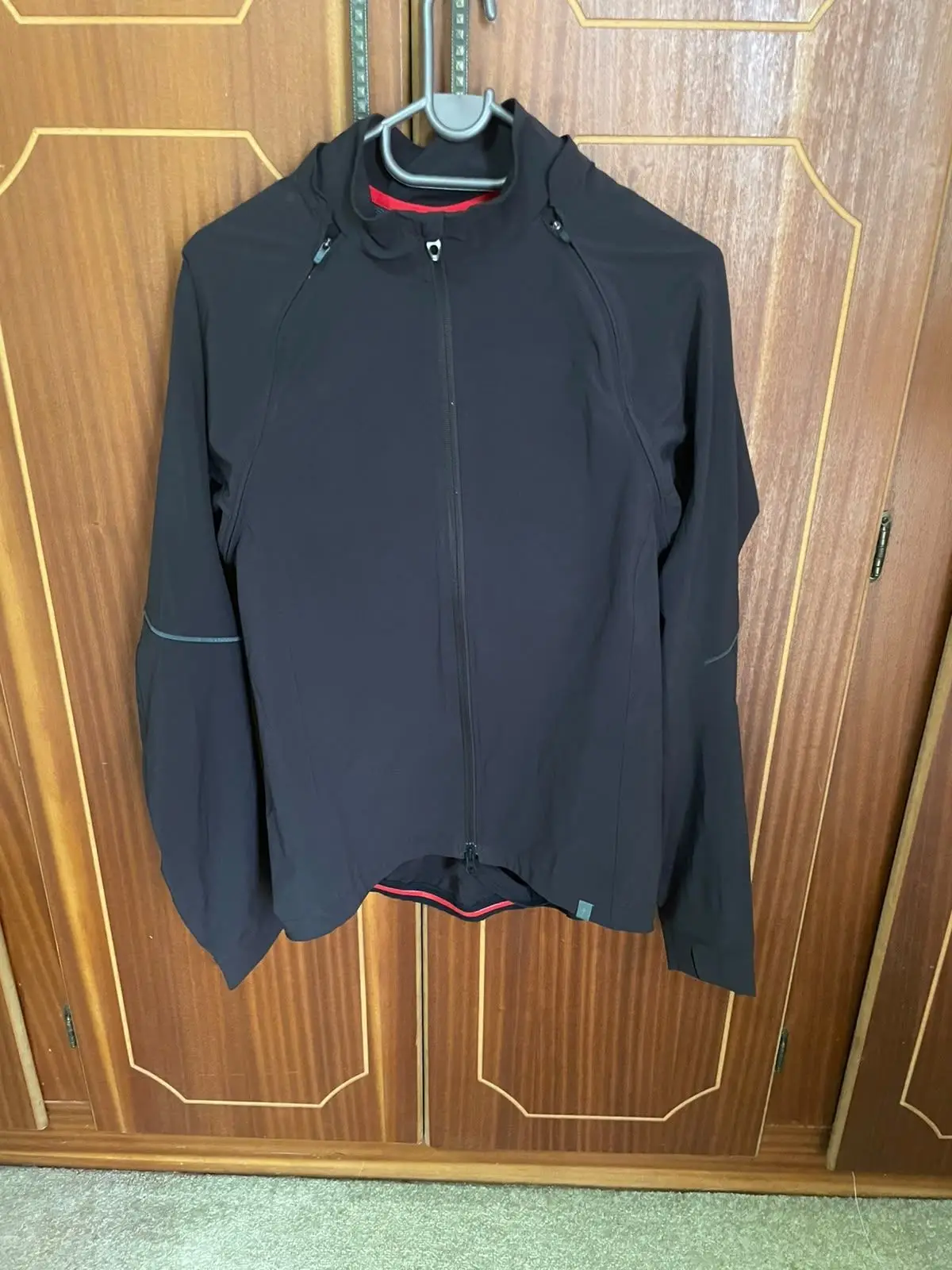 Specialized Black Cycling Jacket with Full Zip
