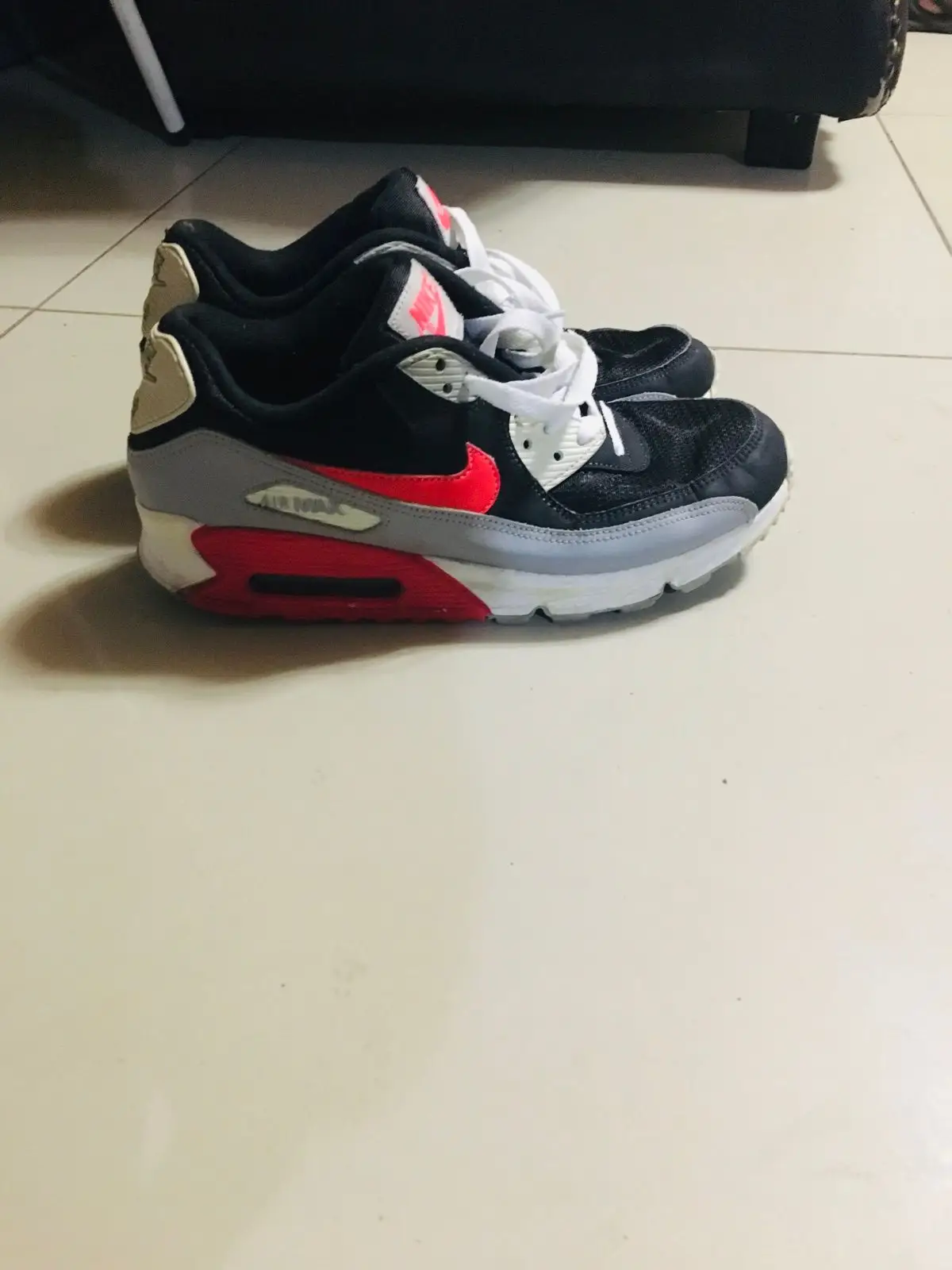 Nike Air Max 90 Sneakers Size 7