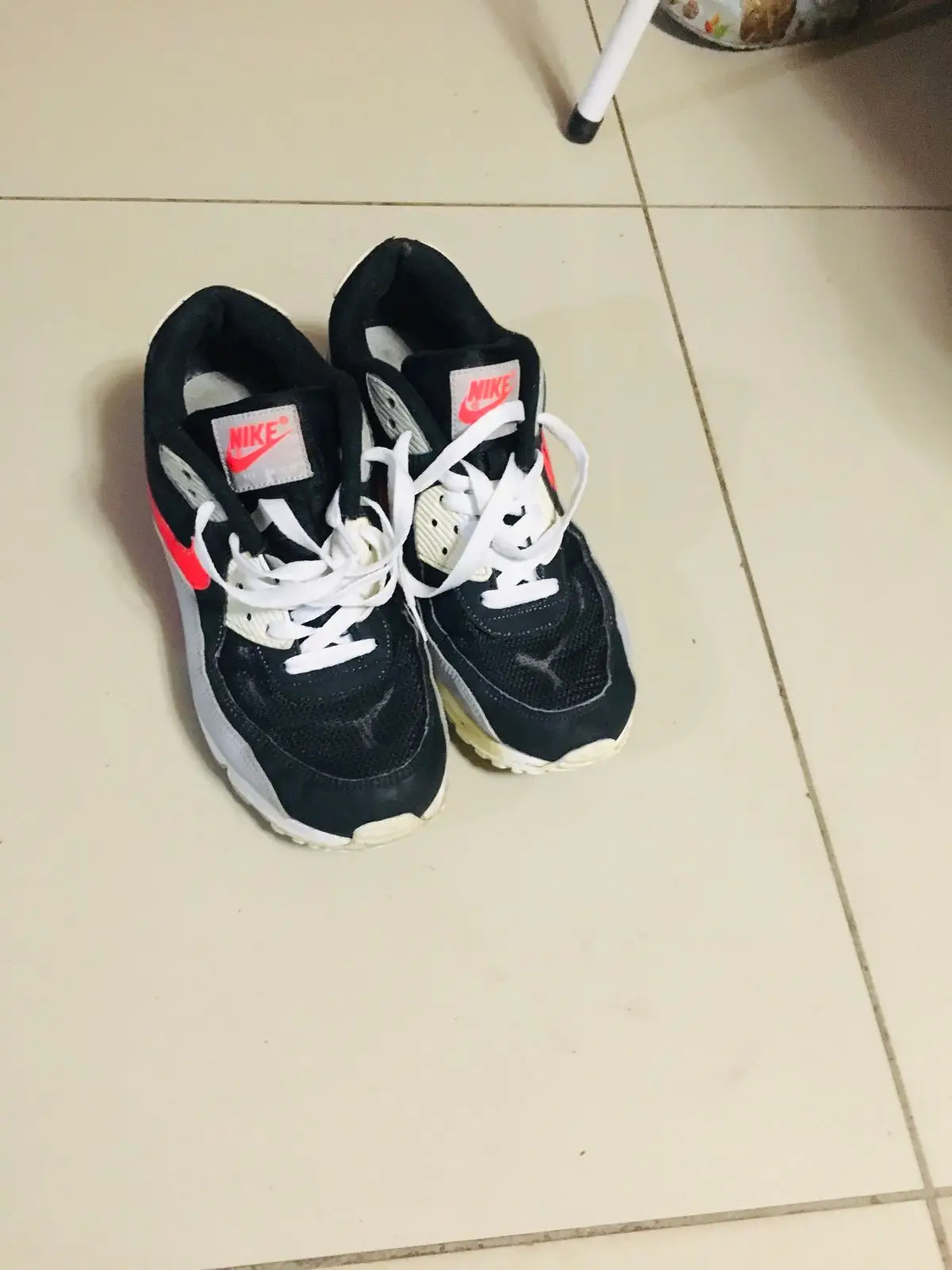 Nike Air Max 90 Sneakers Size 7