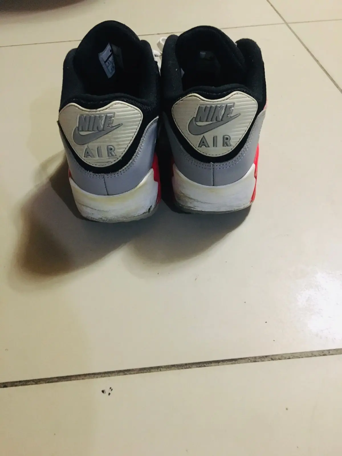 Nike Air Max 90 Sneakers Size 7
