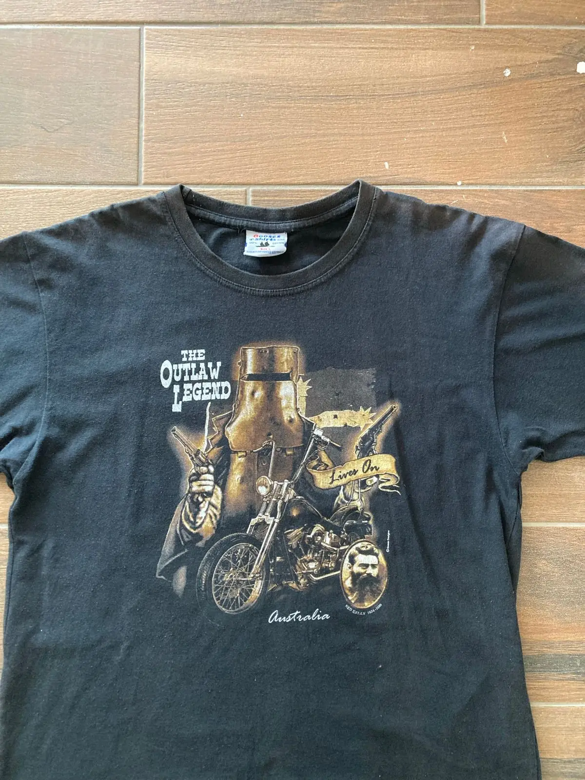 Vintage The Outlaw Legend Australia Graphic T-Shirt