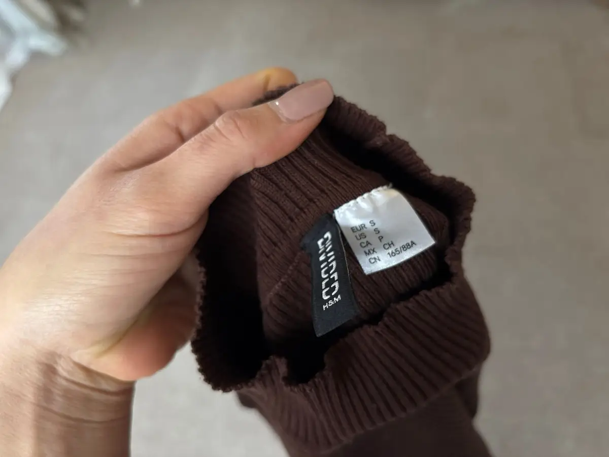 H&M Brown Ribbed Mock Neck Top