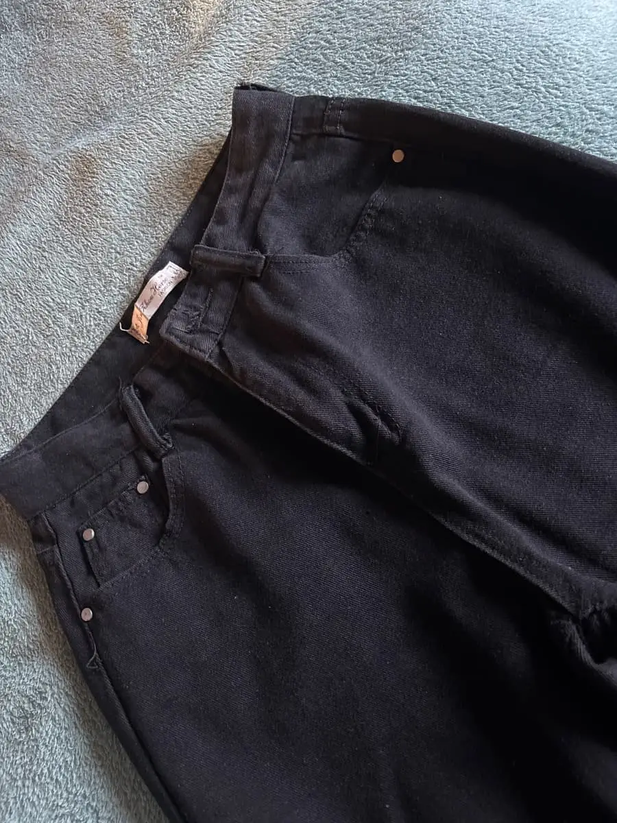 Side cut jeans