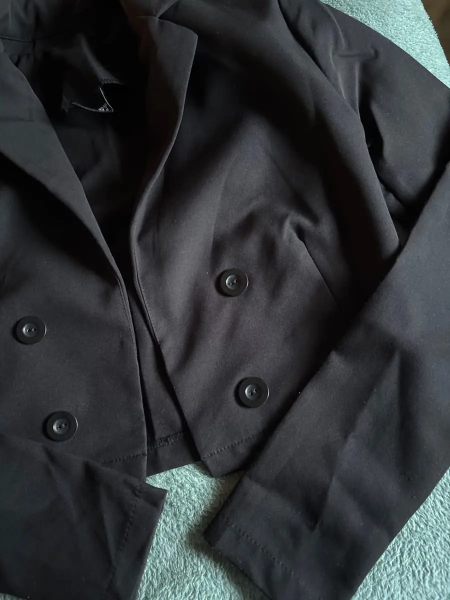 Cropped blazer