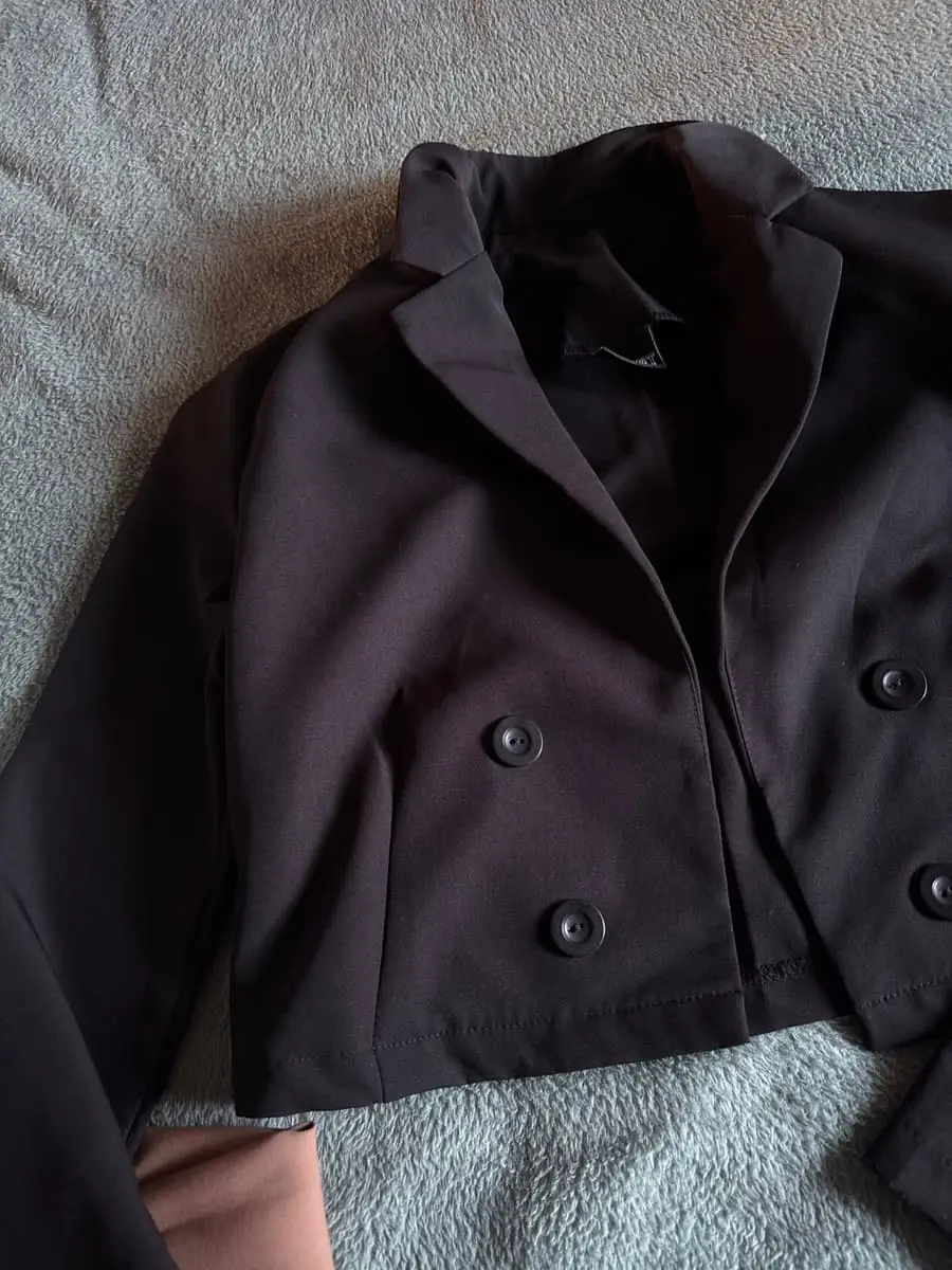 Cropped blazer