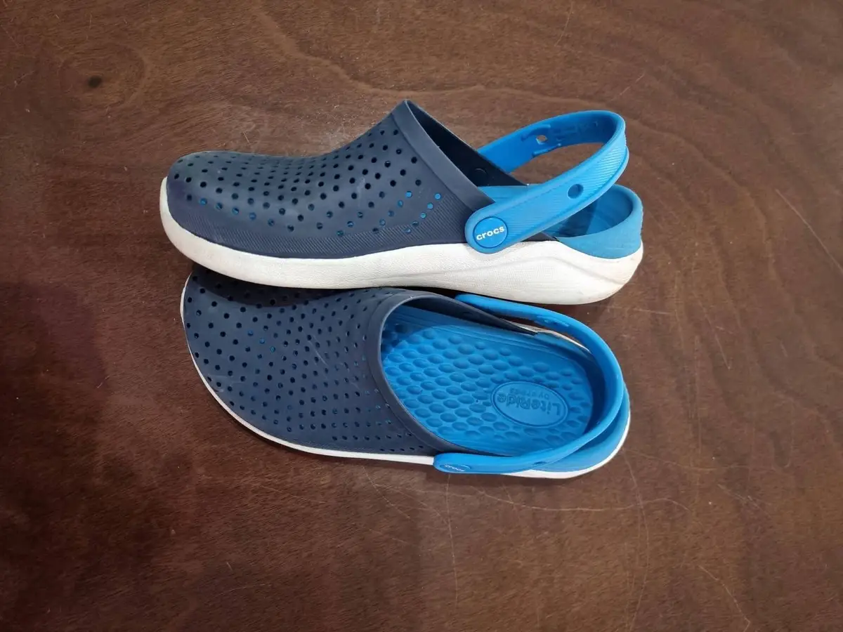 Crocs LiteRide Clogs Blue Size 5