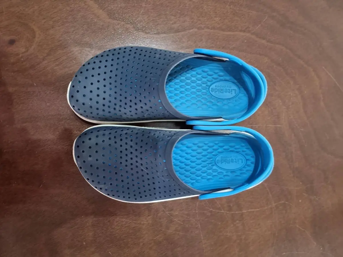 Crocs LiteRide Clogs Blue Size 5
