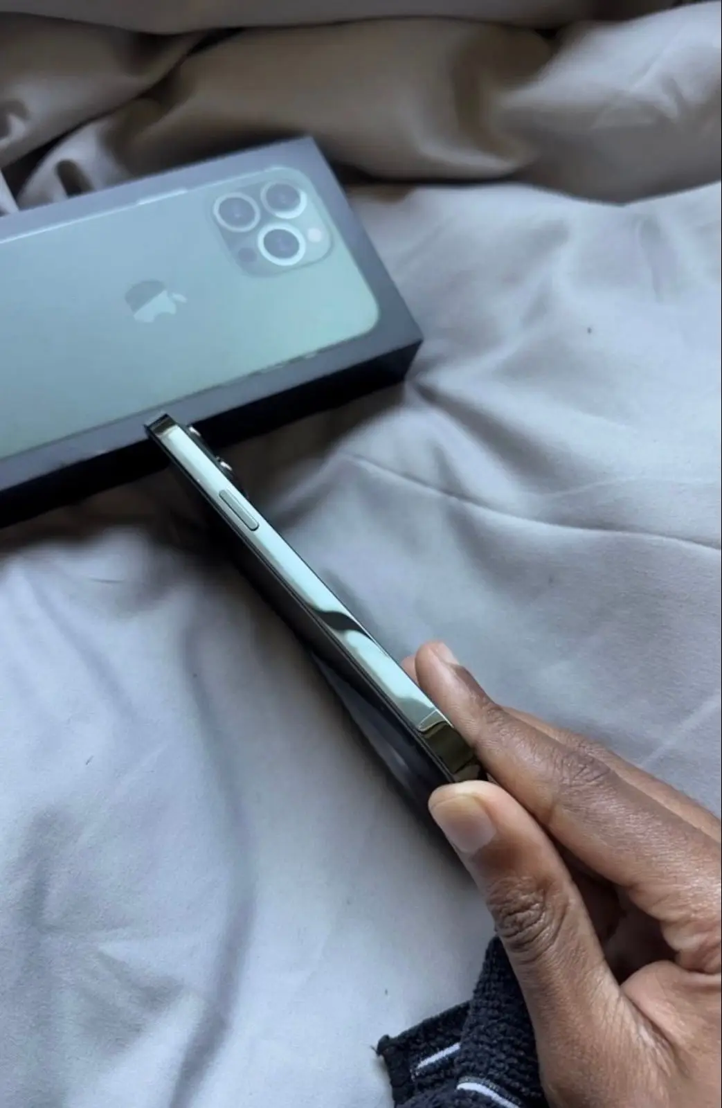 Apple iPhone Pro
