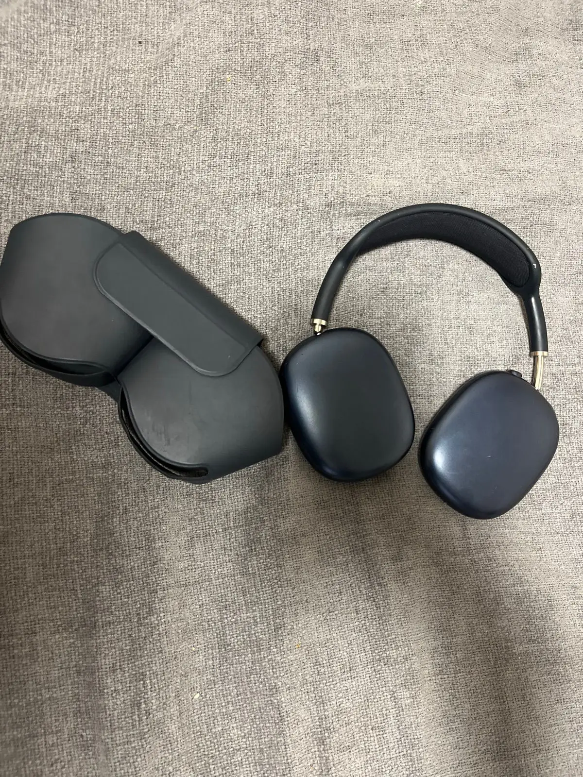 Apple AirPods Max Over-Ear Headphones with Case