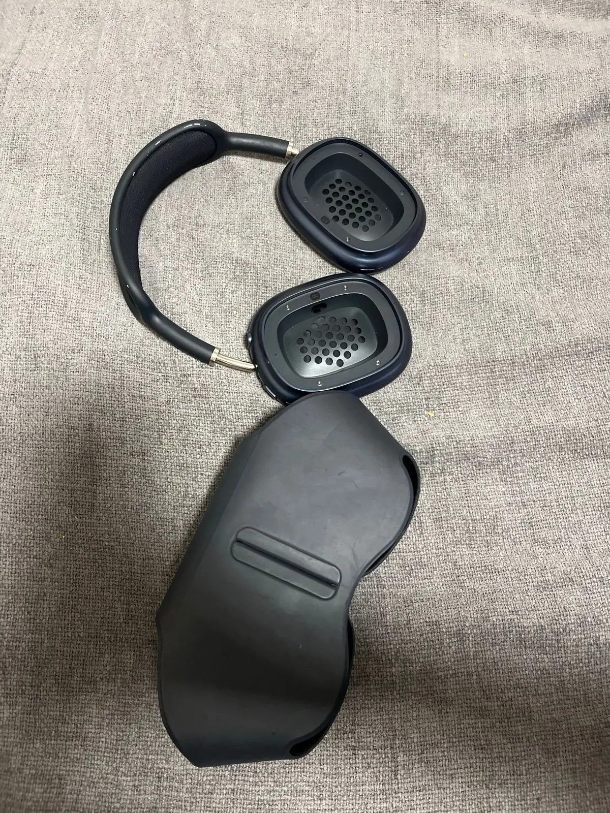 Apple AirPods Max Over-Ear Headphones with Case