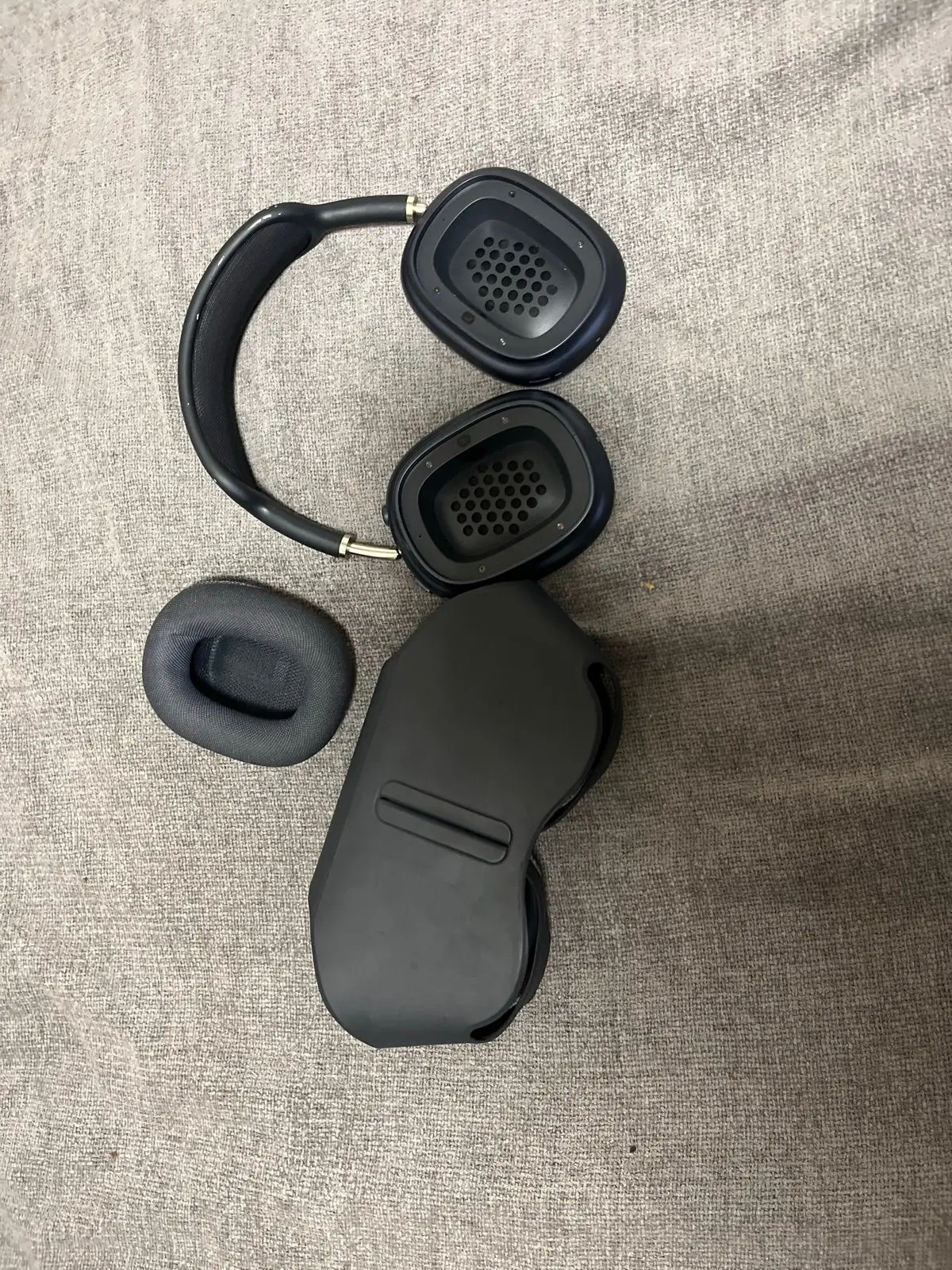 Apple AirPods Max Over-Ear Headphones with Case