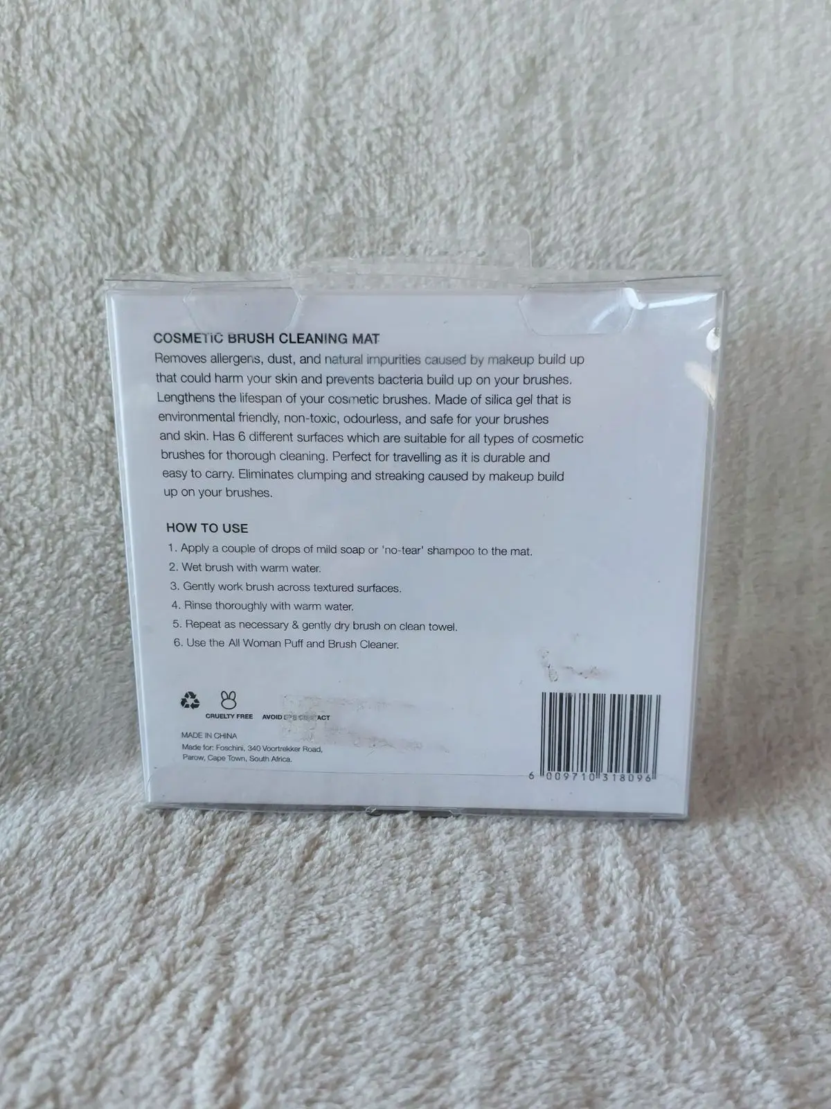 Foschini Refine Eye Brush Cosmetic Cleaning Mat