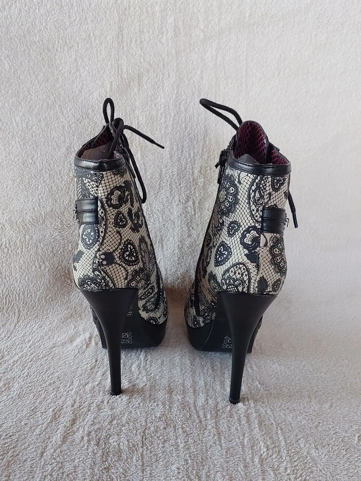 Black and White Lace-Up Peep-Toe Heeled Boots Size 7