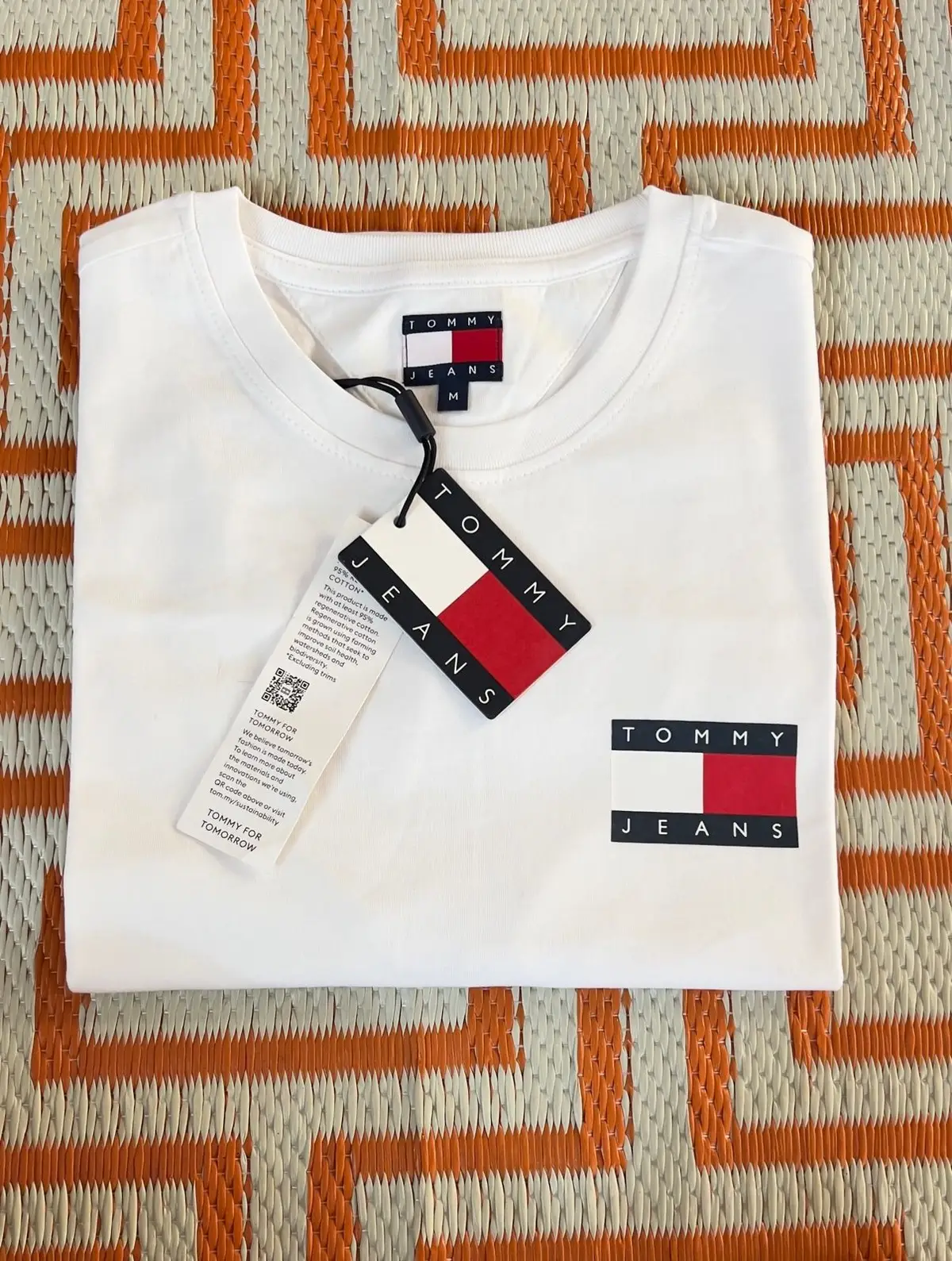Tommy Hilfiger White T-Shirt with Flag Logo