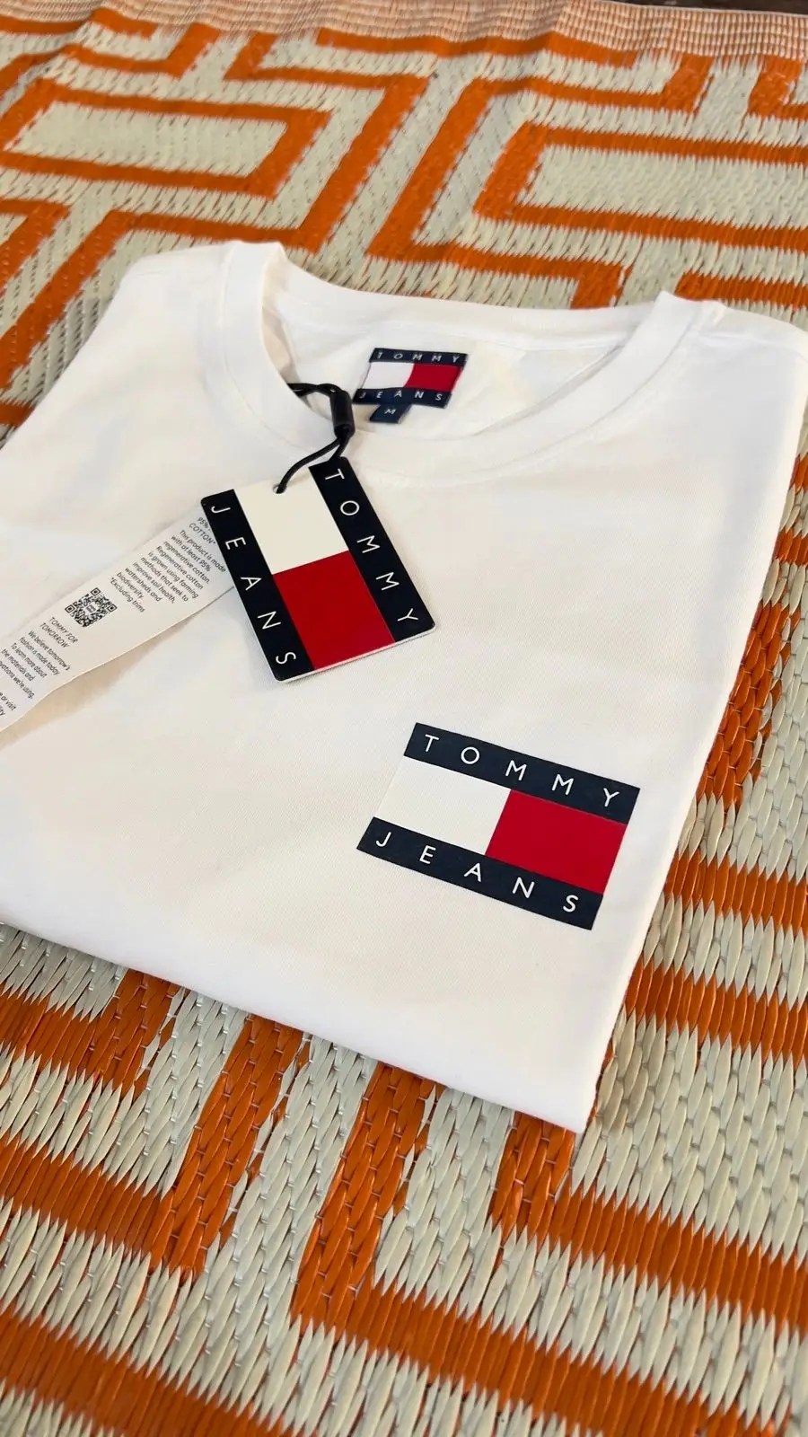 Tommy Hilfiger White T-Shirt with Flag Logo