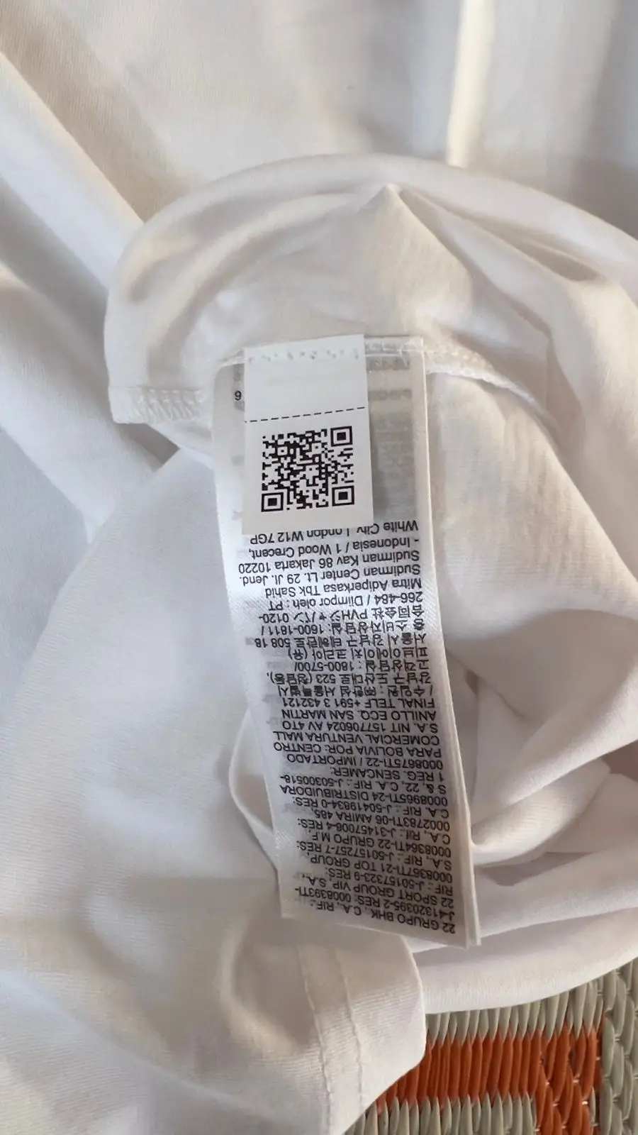Tommy Hilfiger White T-Shirt with Flag Logo