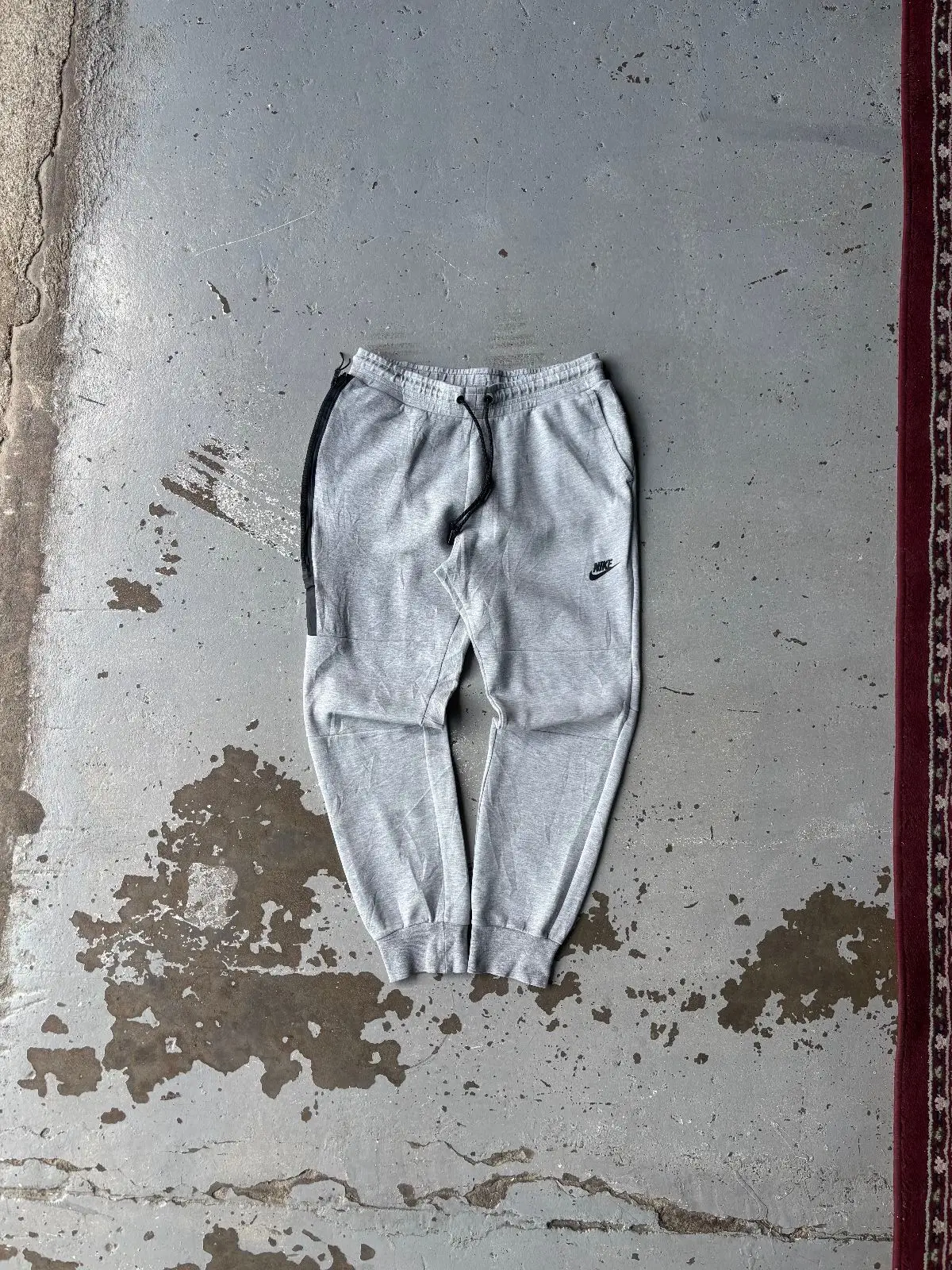 Nike Light Grey Nike Tech Fleece Joggers M