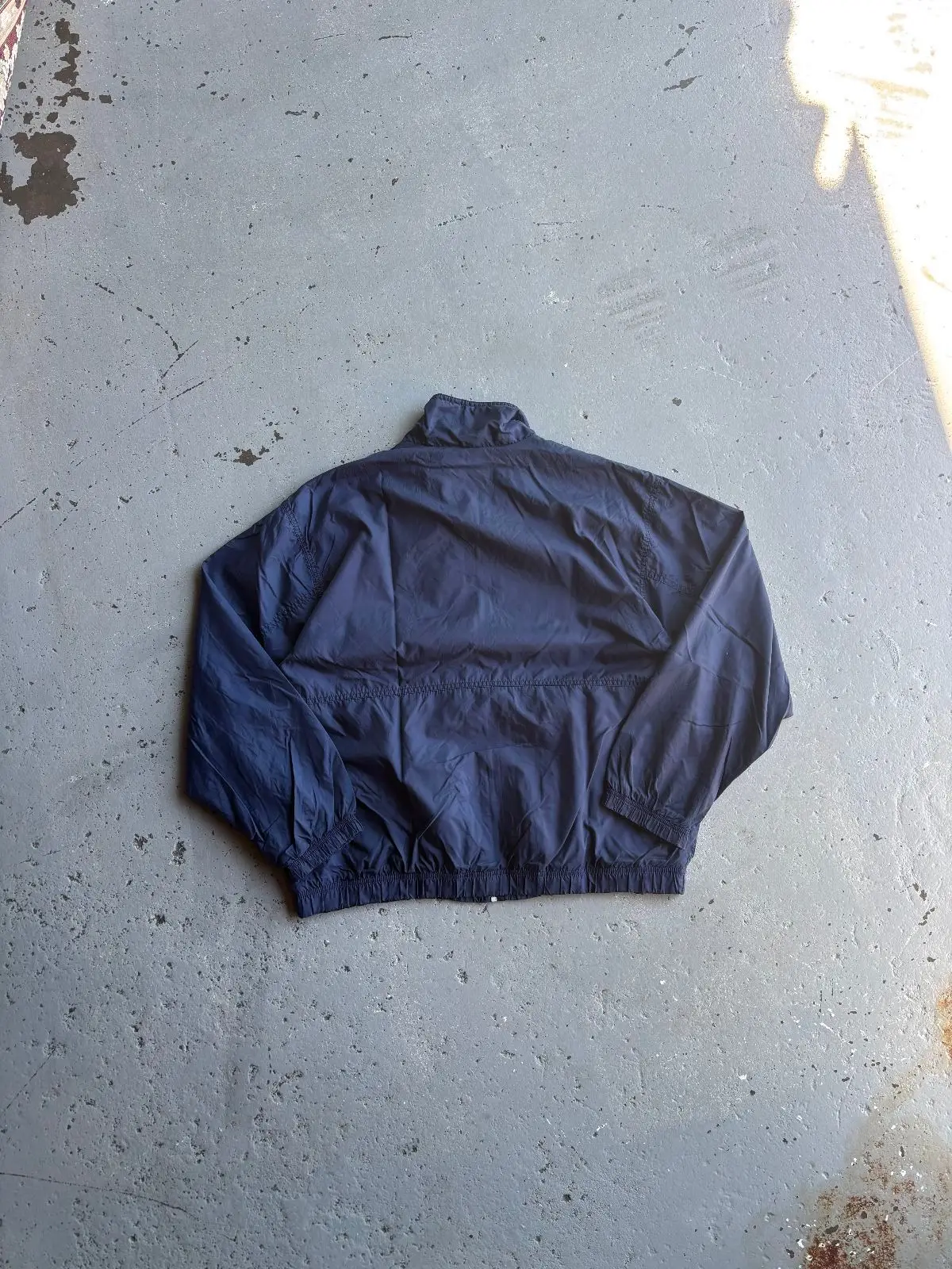 Vintage Navy Blue Nike Full-Zip Windbreaker Jacket