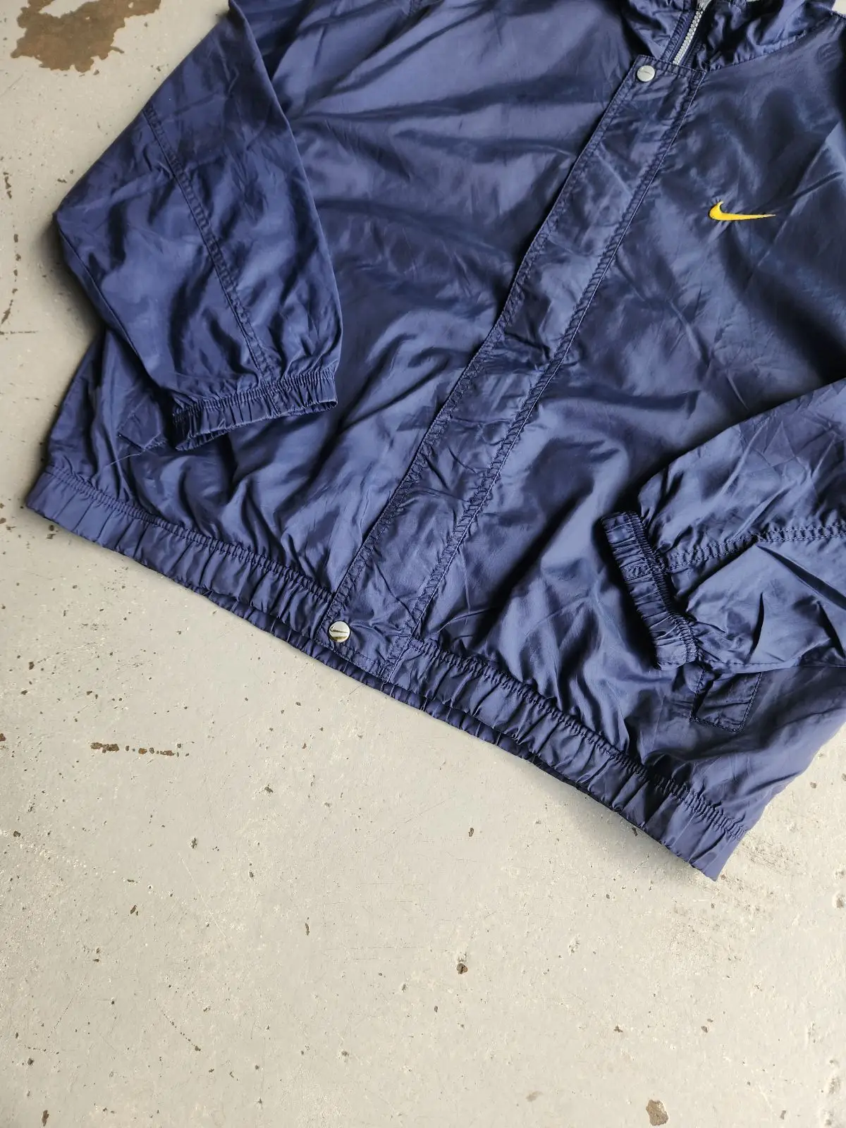 Vintage Navy Blue Nike Full-Zip Windbreaker Jacket