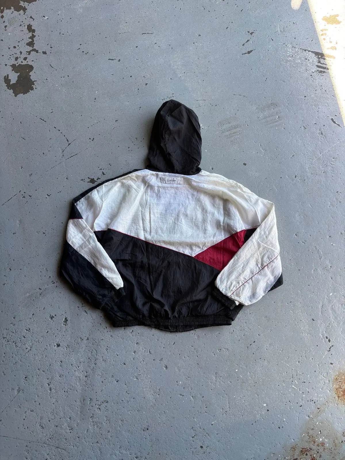 Vintage Colorblock Hooded Windbreaker Black Red White
