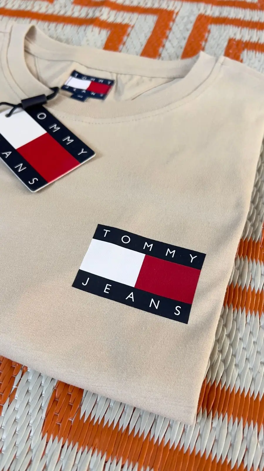 Tommy Hilfiger Beige T-Shirt with Chest Logo