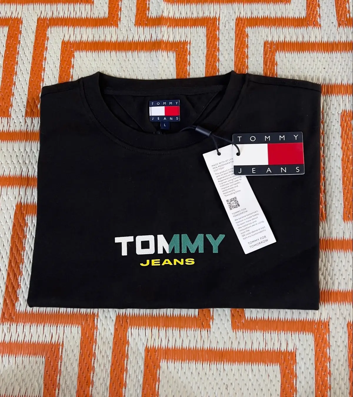 Tommy Jeans Black T-Shirt