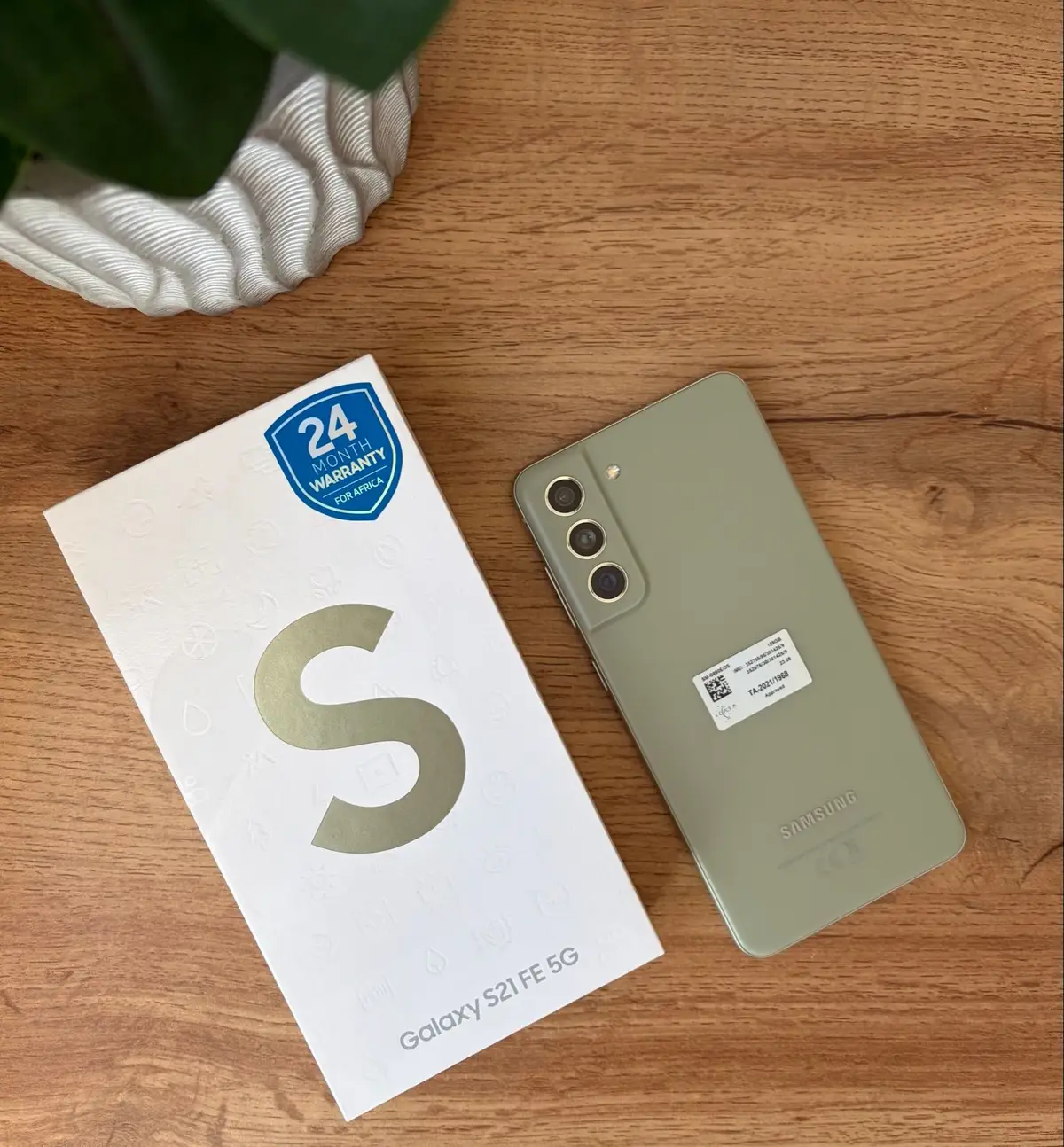 Samsung Galaxy S21 FE 5G Olive Green with Box