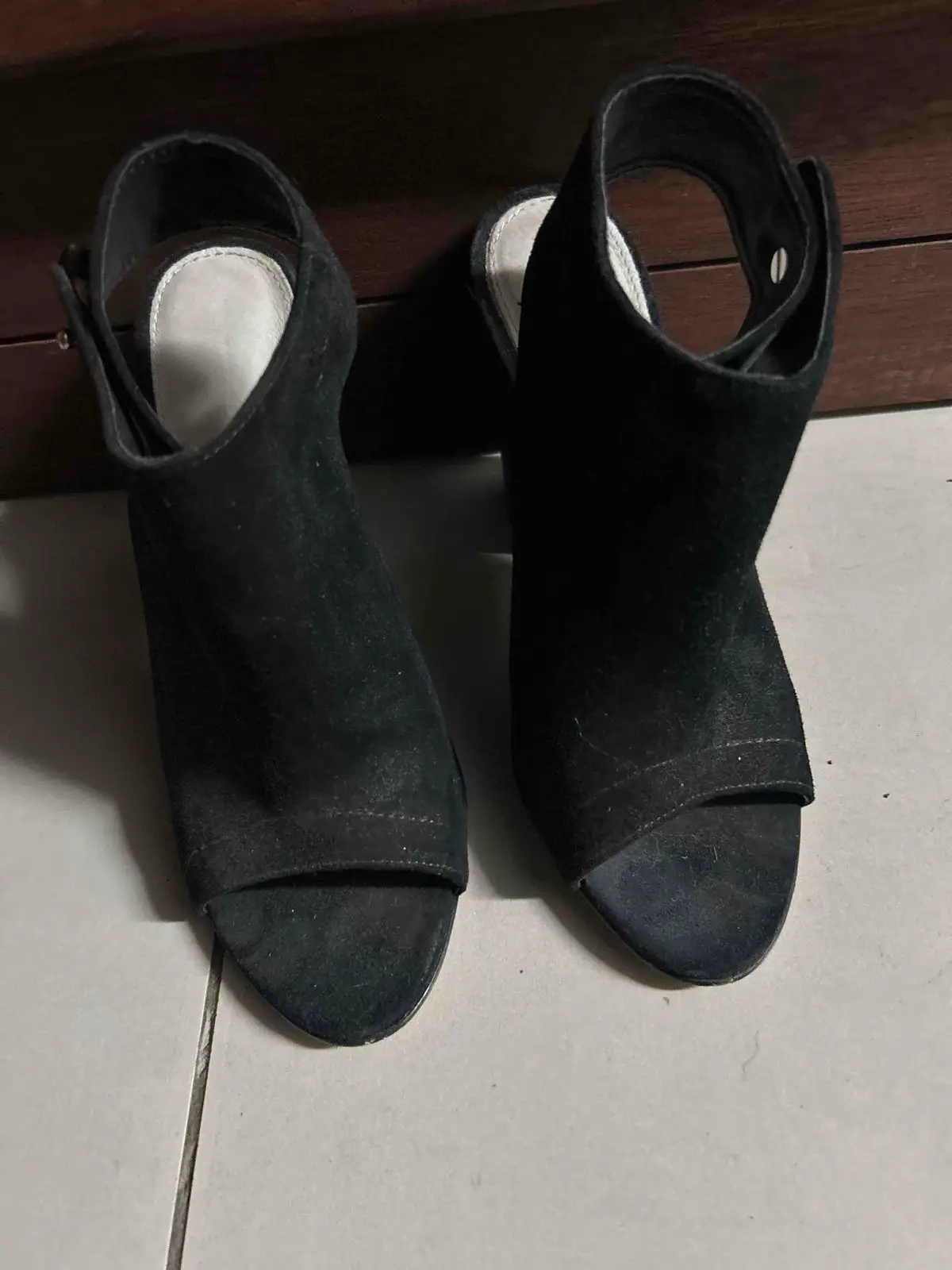 Witchery Black Heeled Sandals Size 3
