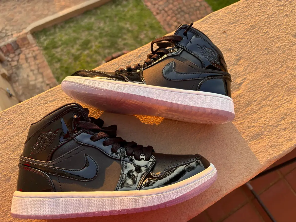 Nike Air Jordan 1 Mid SE Black Patent