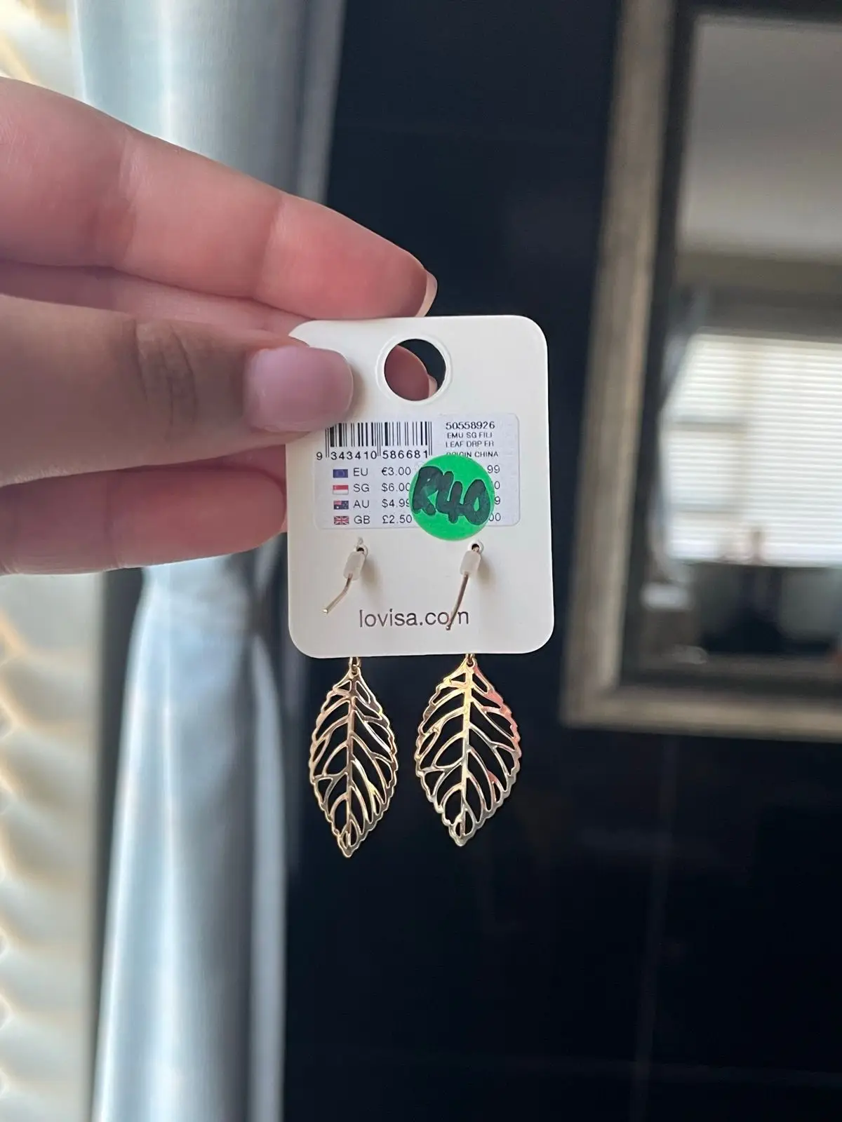 Lovisa Leaf Drop Earrings