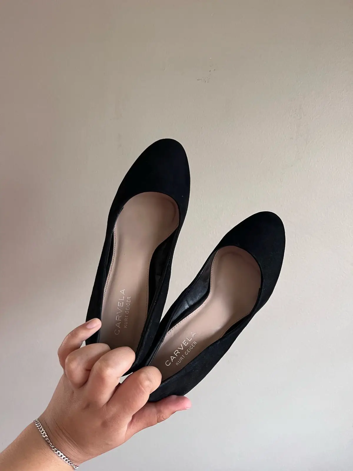 Kurt Geiger Black Heeled Shoes with Gold Trim Size 39