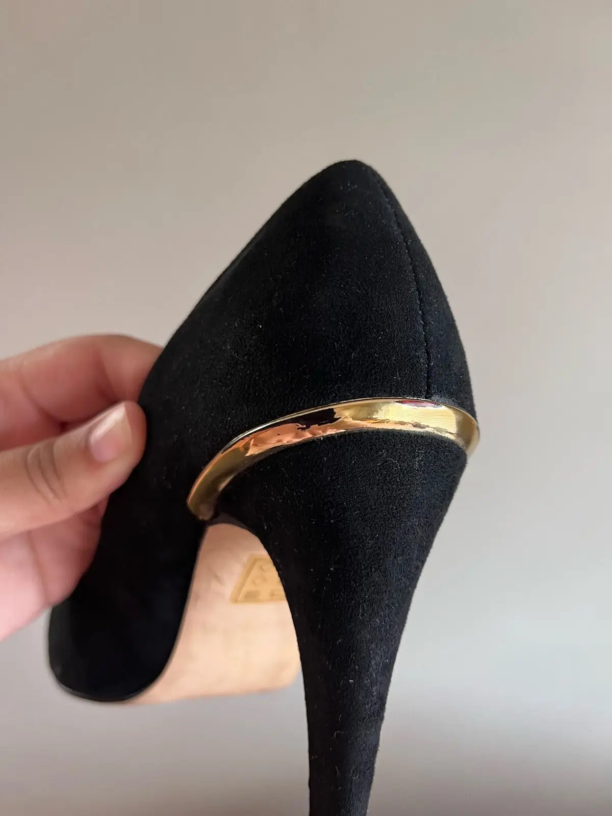 Kurt Geiger Black Heeled Shoes with Gold Trim Size 39