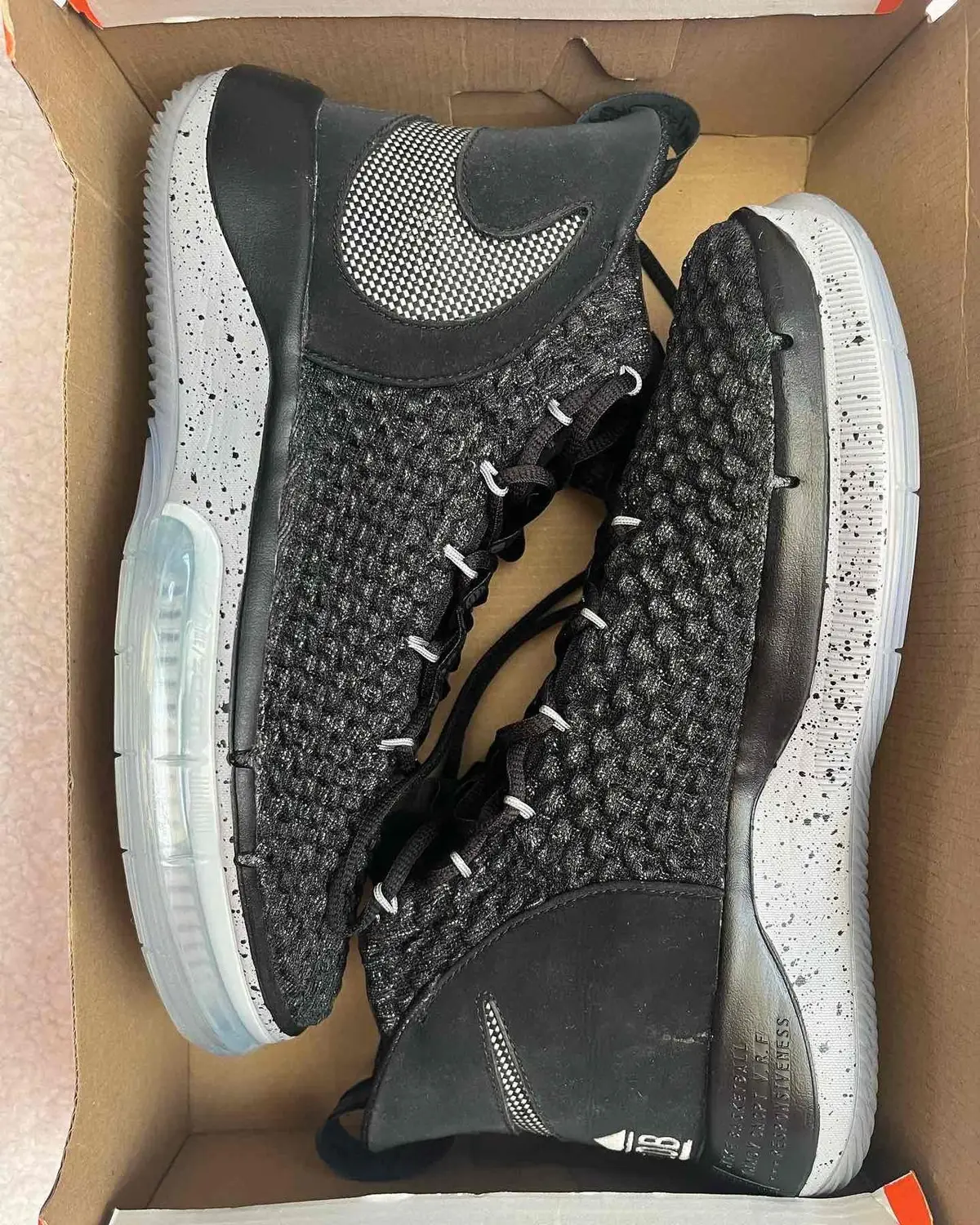 Nike Basketball Sneakers Black Grey Speckled Size 9