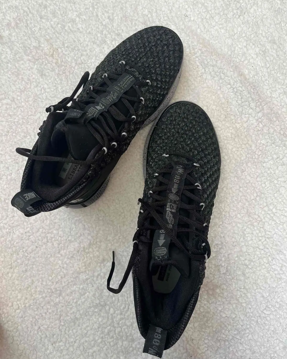 Nike Basketball Sneakers Black Grey Speckled Size 9