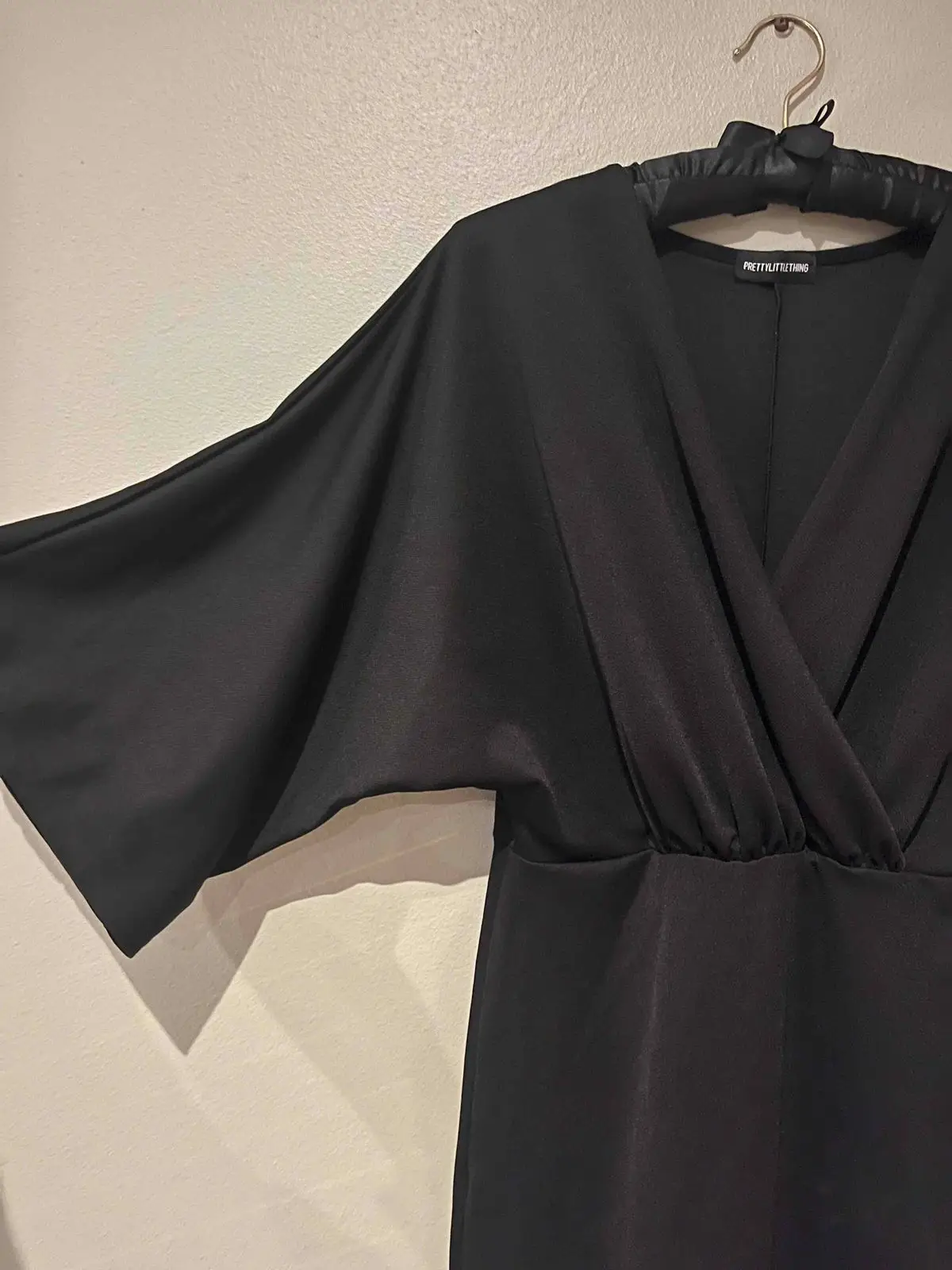 Pretty Little Thing PrettyLittleThing Black V-Neck Top
