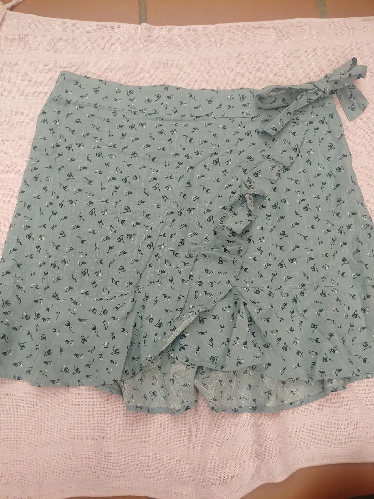 Pick n Pay Clothing Blue Floral Wrap Skorts