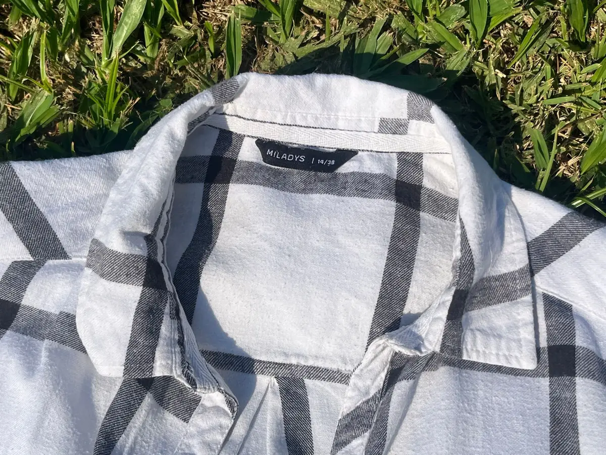 Miladys White and Grey Check Long Sleeve Button-Up Shirt Size L