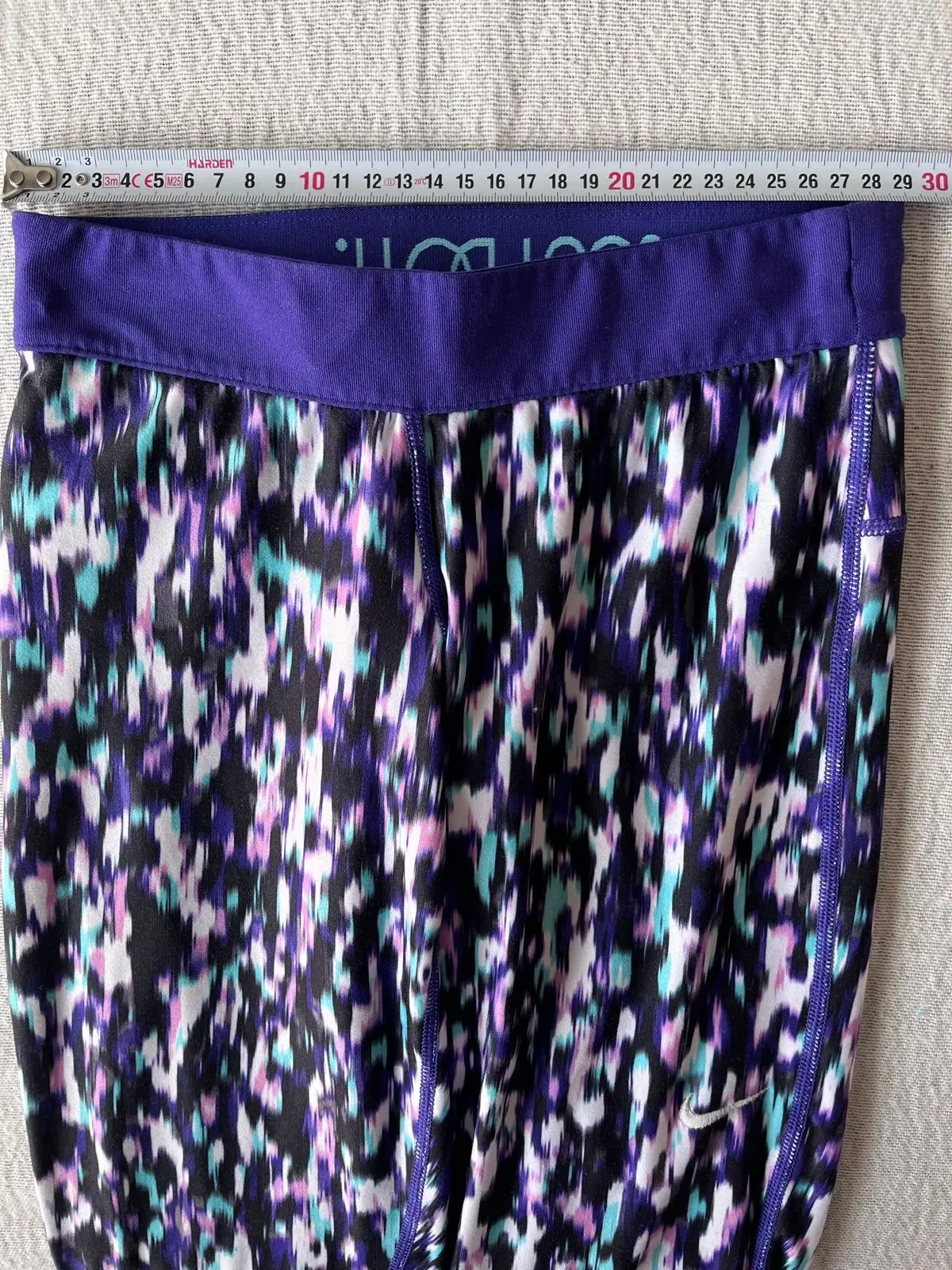 Nike Printed Athletic Capri Leggings