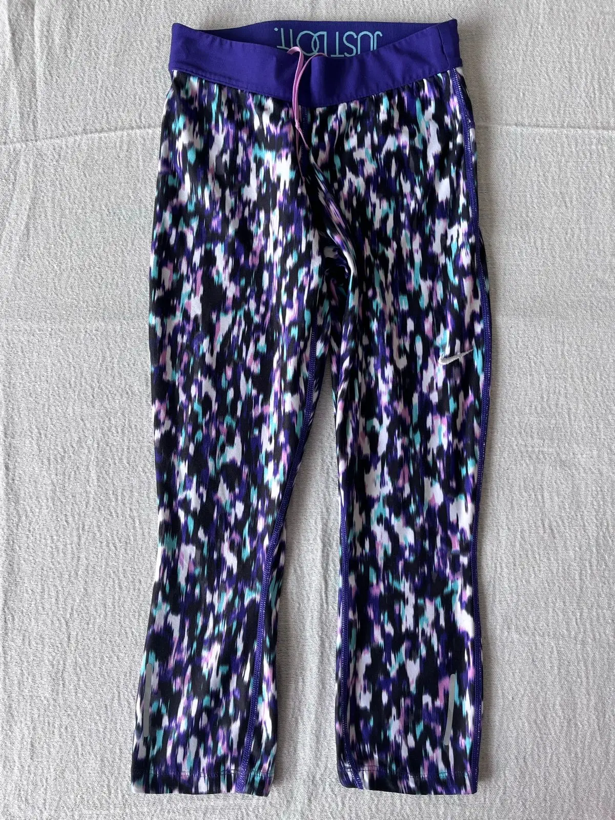 Nike Printed Athletic Capri Leggings