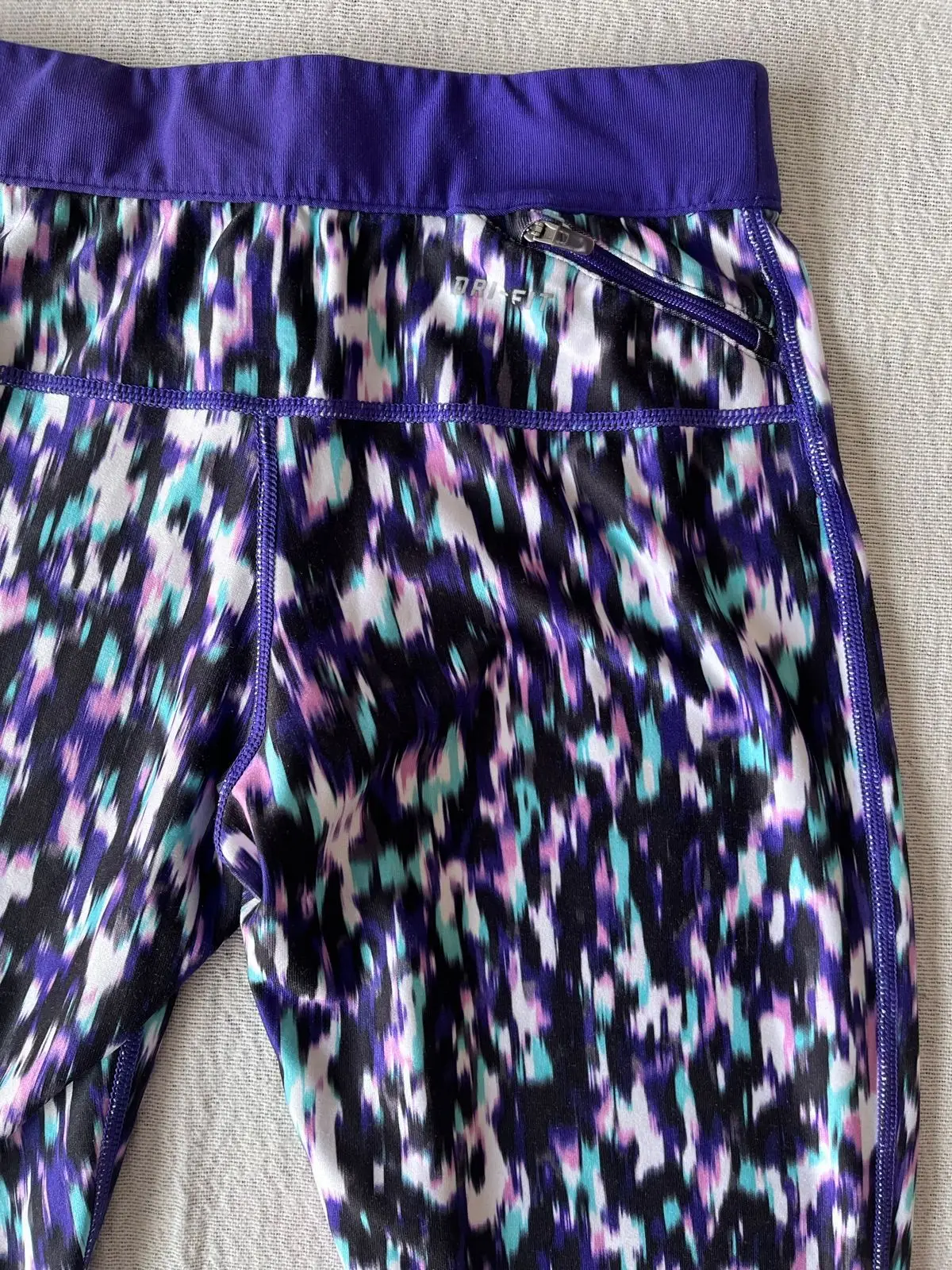 Nike Printed Athletic Capri Leggings