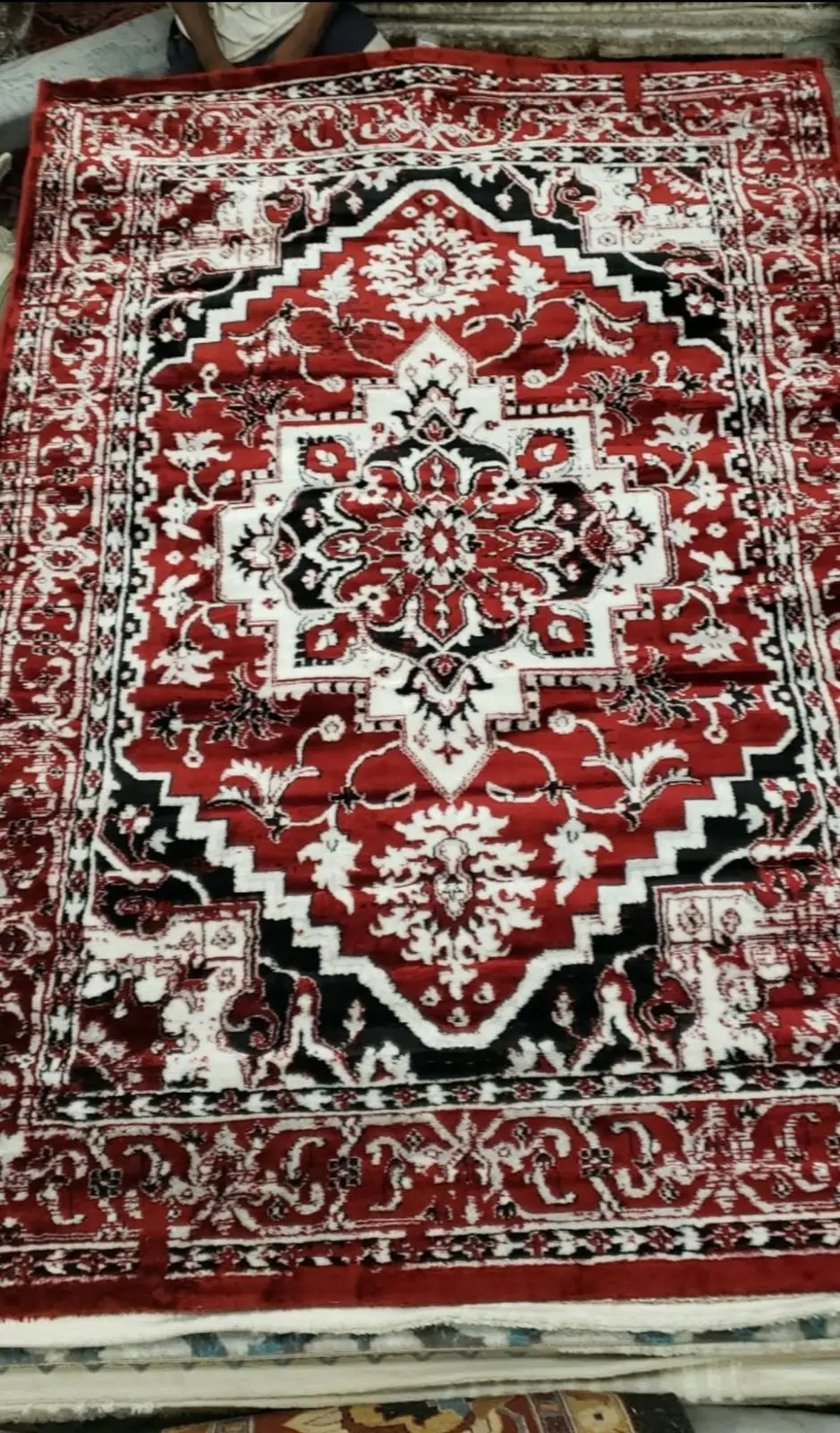 Persian Rug Red White Black 160x230