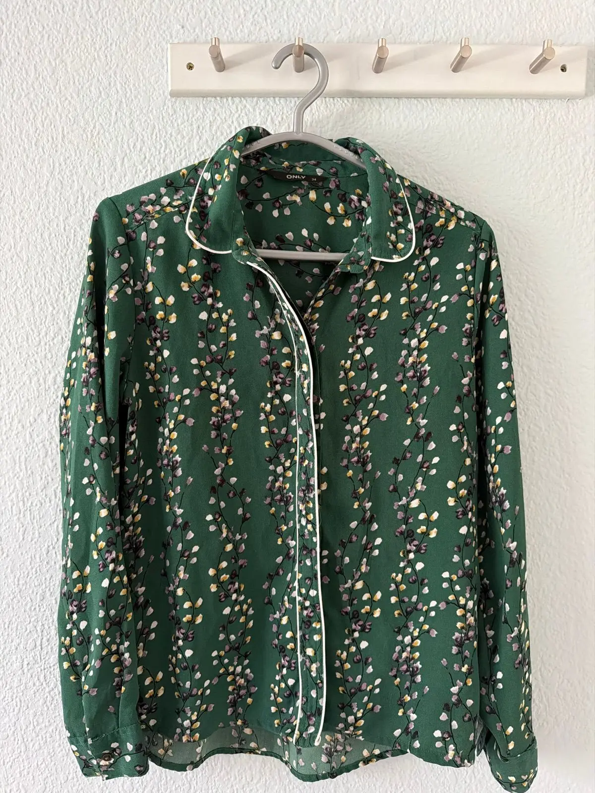 Only Green Floral Long Sleeve Button-Up Shirt