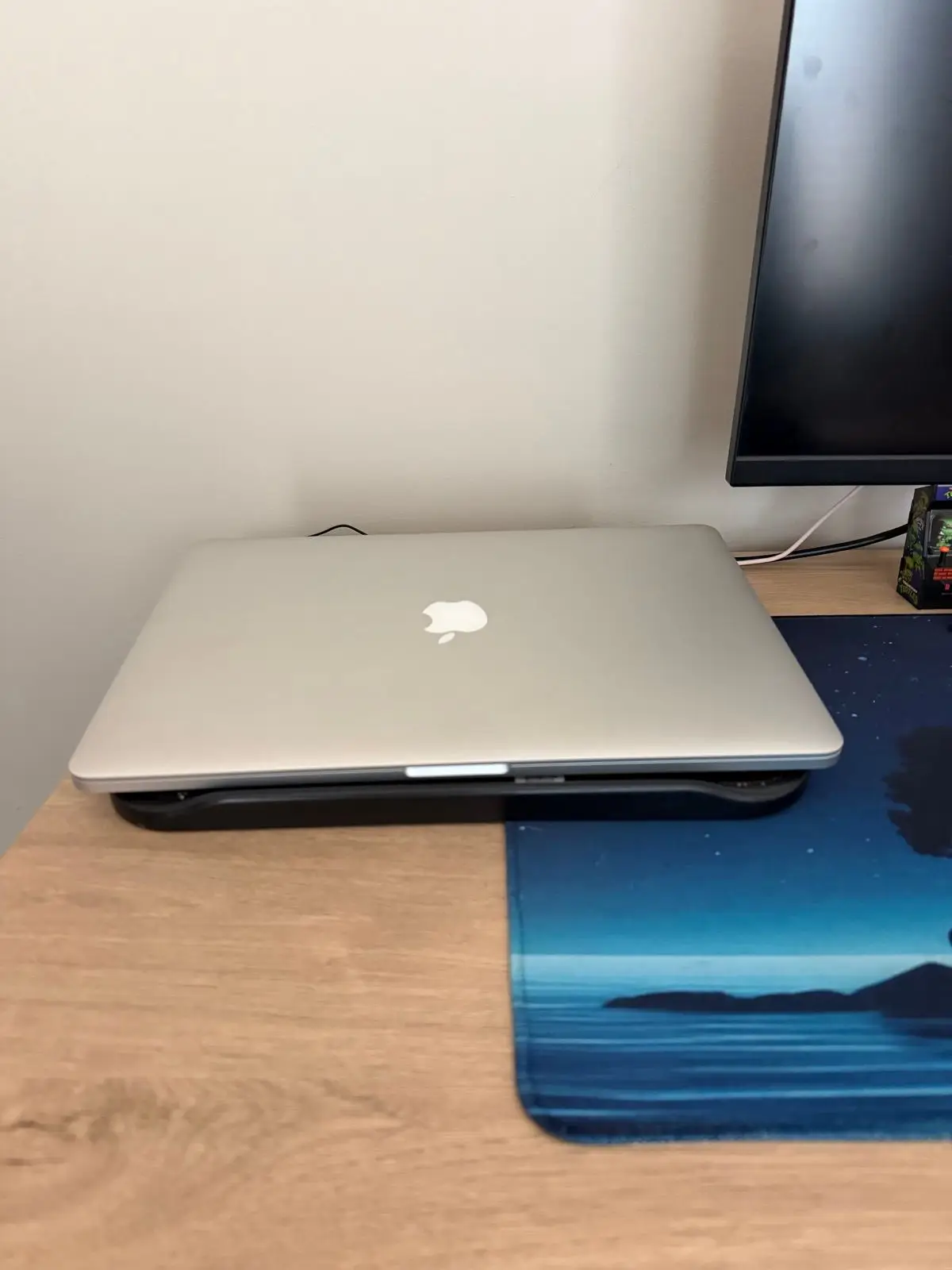 Apple MacBook Laptop