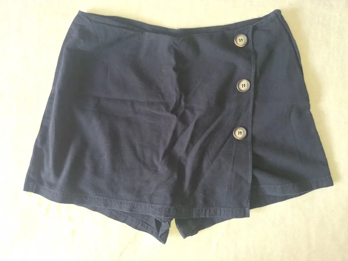 Pick n Pay Clothing Black Side-Button Wrap Skort M