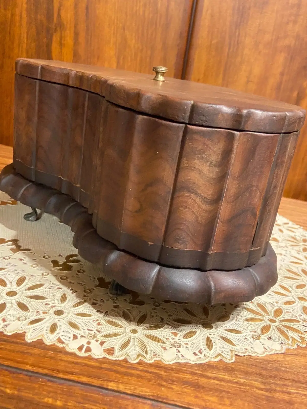 Vintage Wooden Keepsake Box with Lid