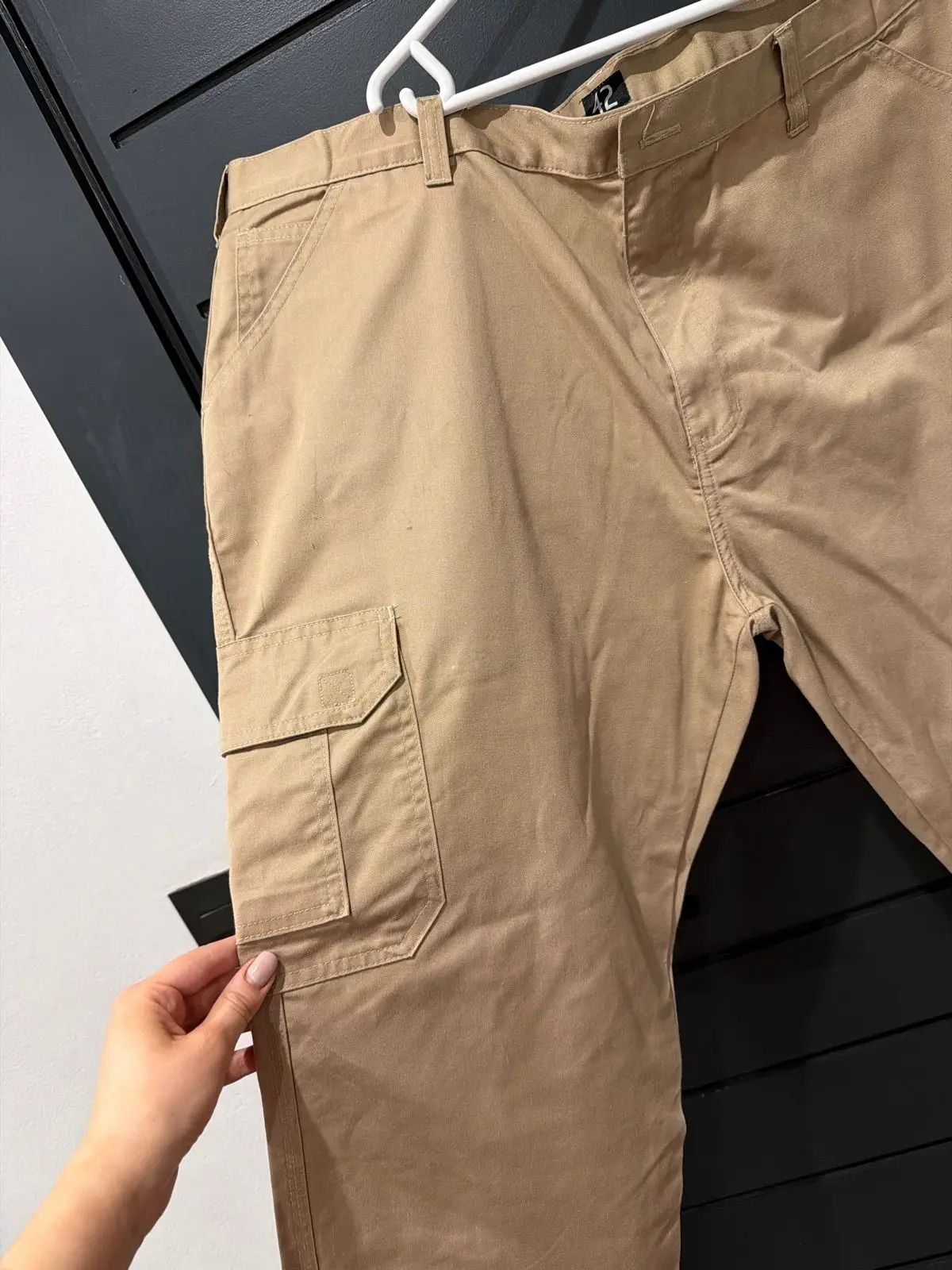 Jonsson Cream Cargo Pants