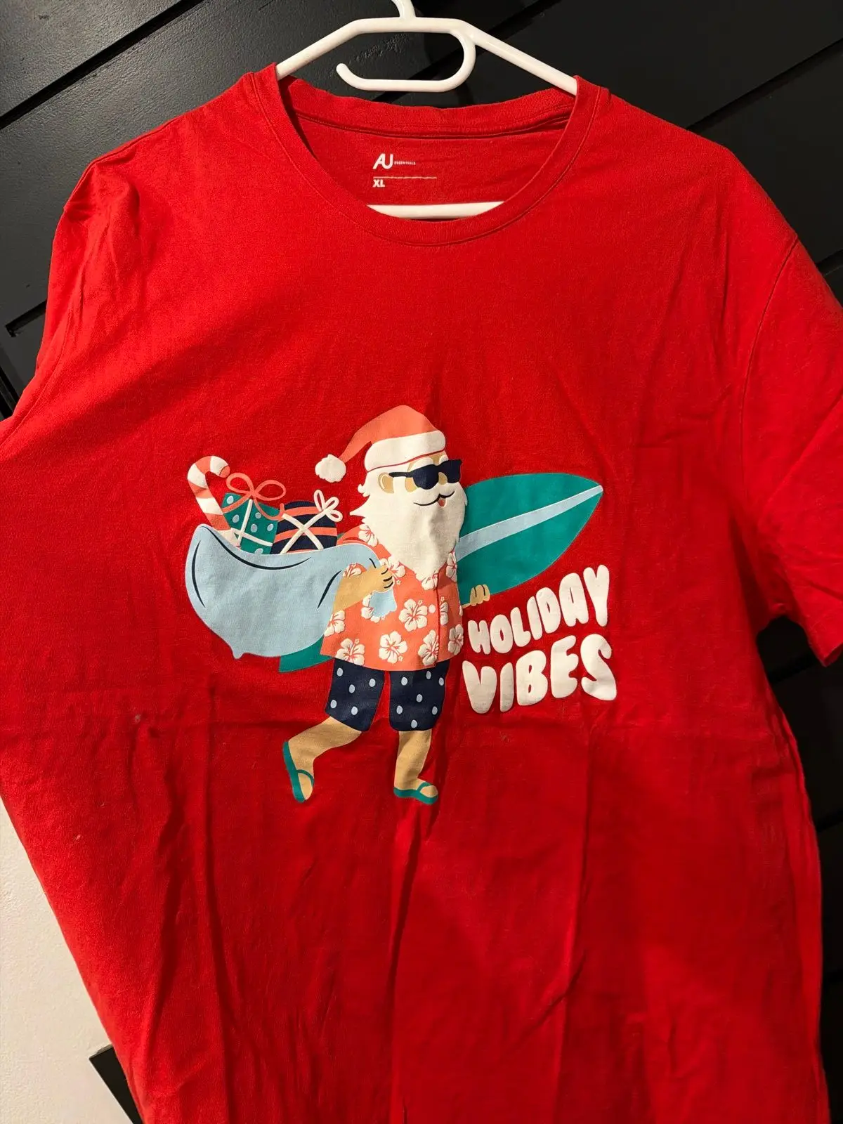 Red Christmas Surfing Santa Holiday Vibes T-Shirt XL