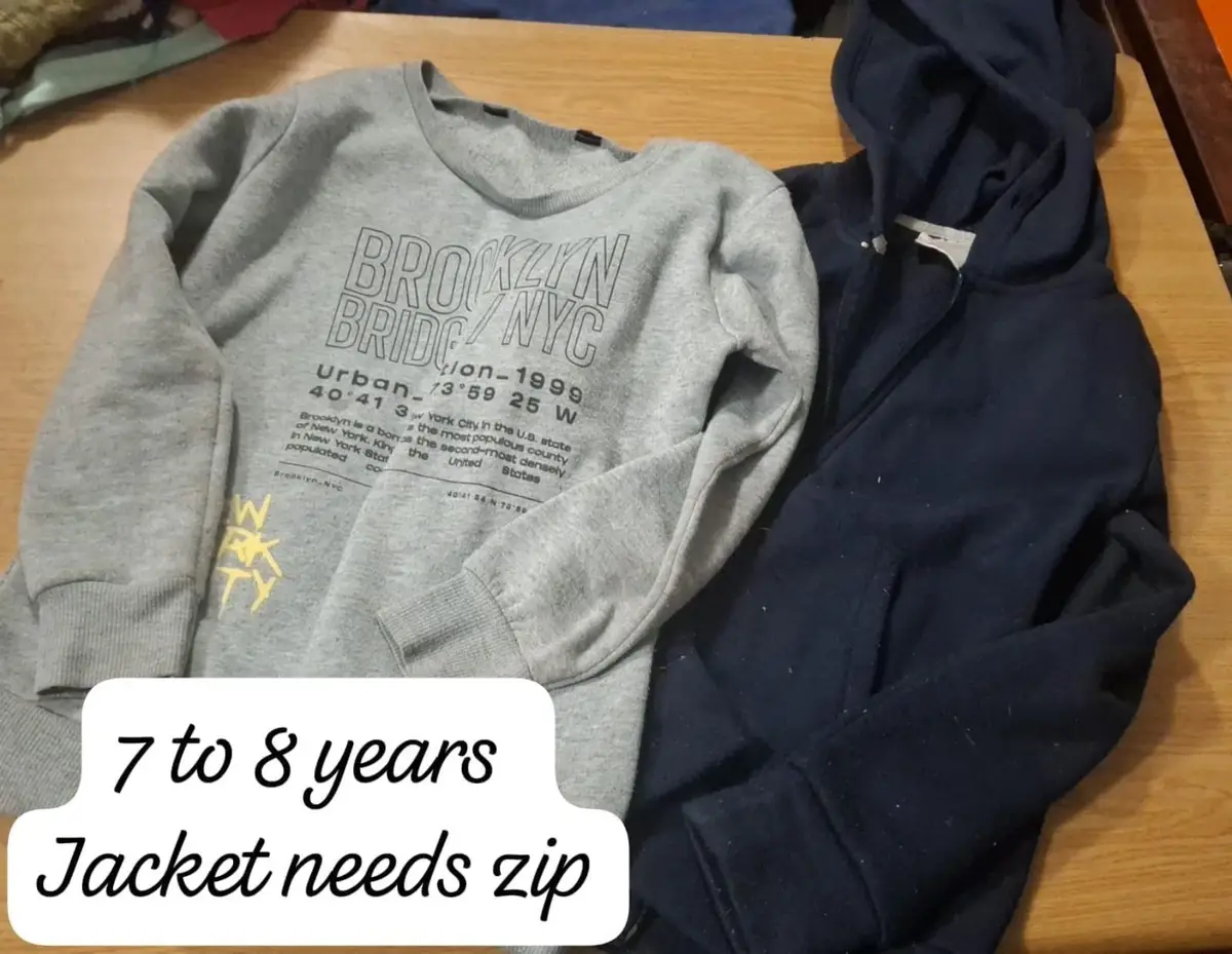 Bundle of 2 Sweaters 7-8 Years