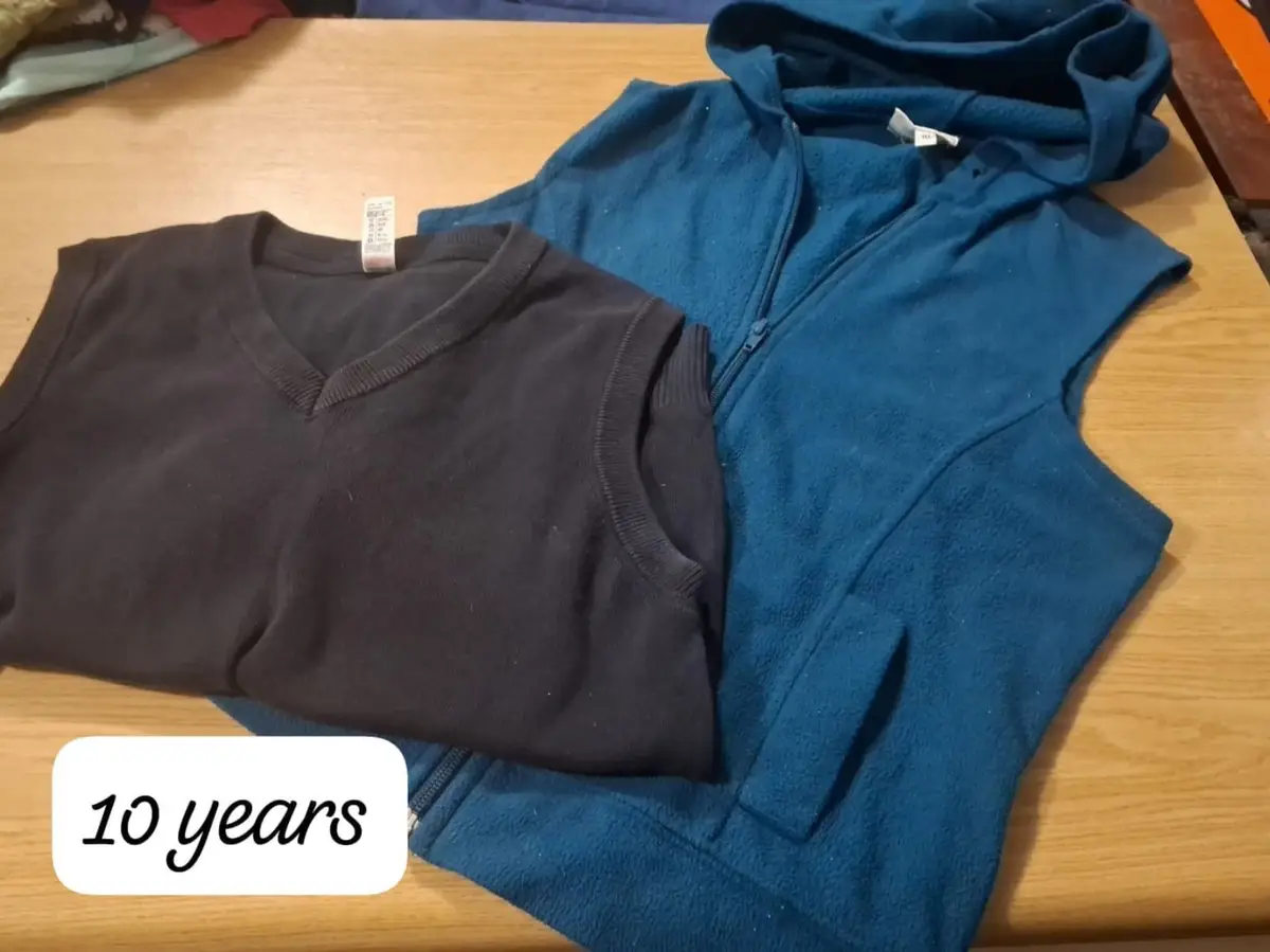 2-Piece Vest and Zip Hoodie Bundle 9-10 Years