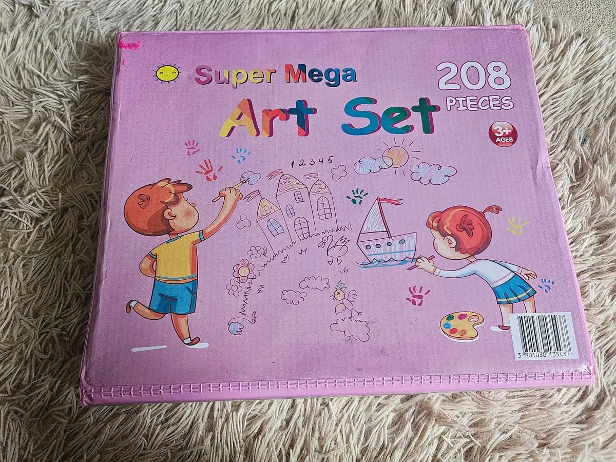 Super Mega Art Set 208 Pieces